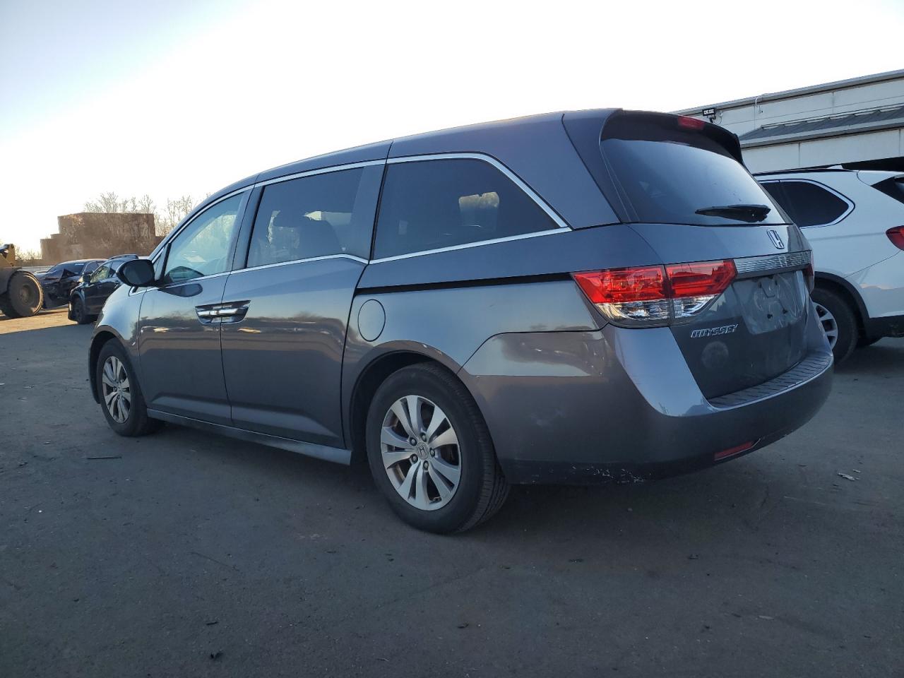 Photo 1 VIN: 5FNRL5H6XFB004233 - HONDA ODYSSEY 