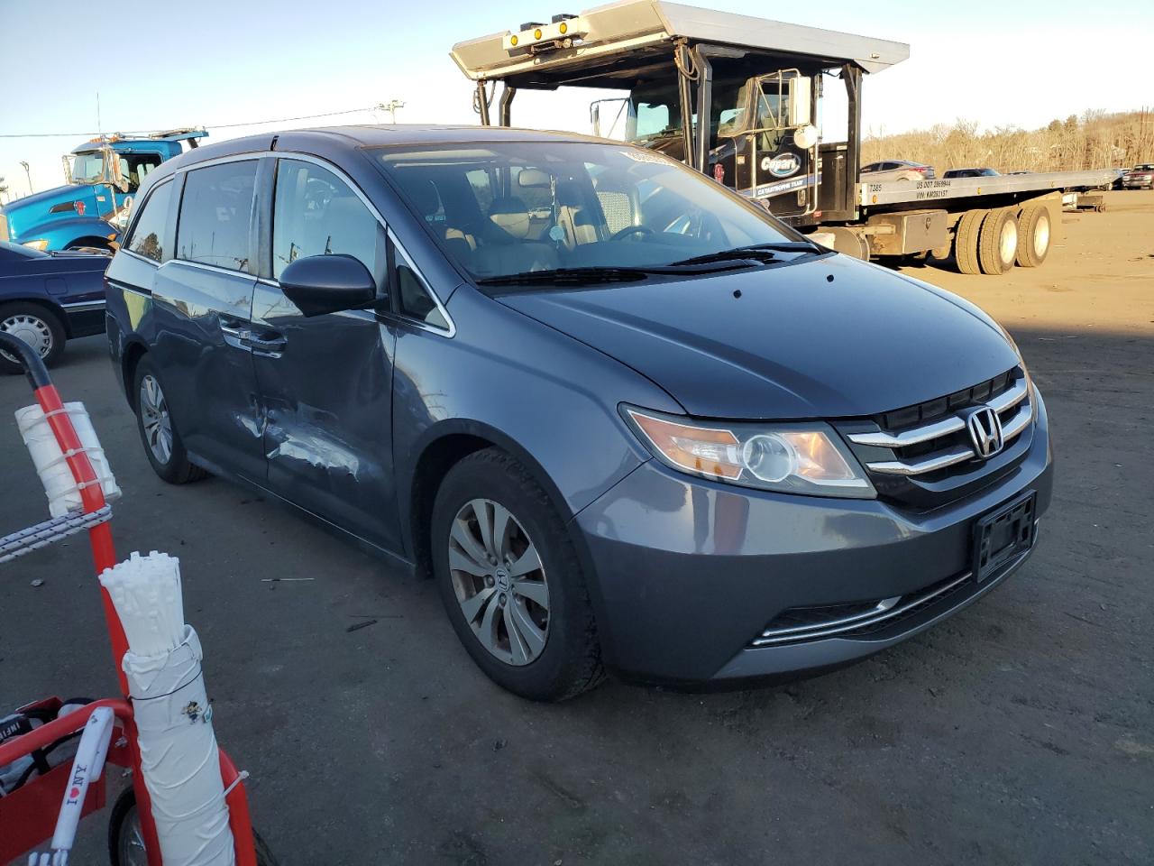 Photo 3 VIN: 5FNRL5H6XFB004233 - HONDA ODYSSEY 