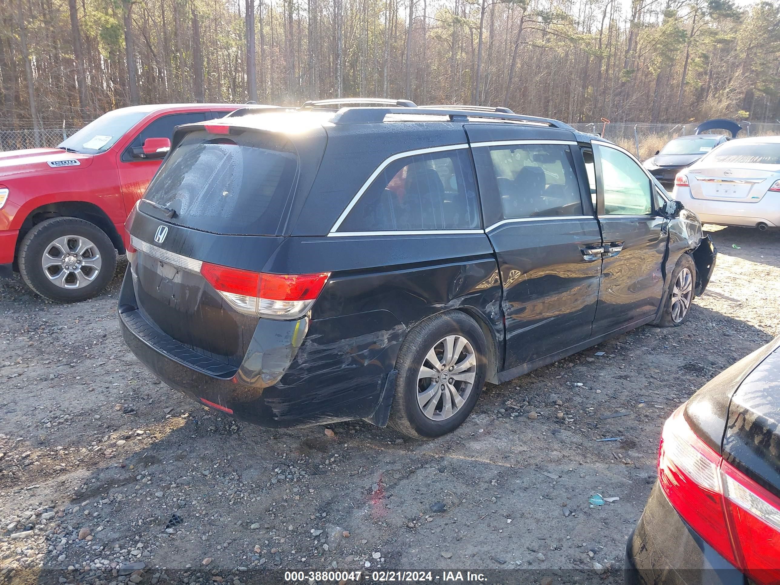 Photo 3 VIN: 5FNRL5H6XFB039161 - HONDA ODYSSEY 