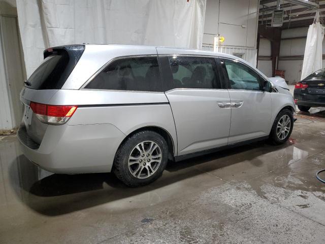 Photo 2 VIN: 5FNRL5H6XFB075576 - HONDA ODYSSEY EX 