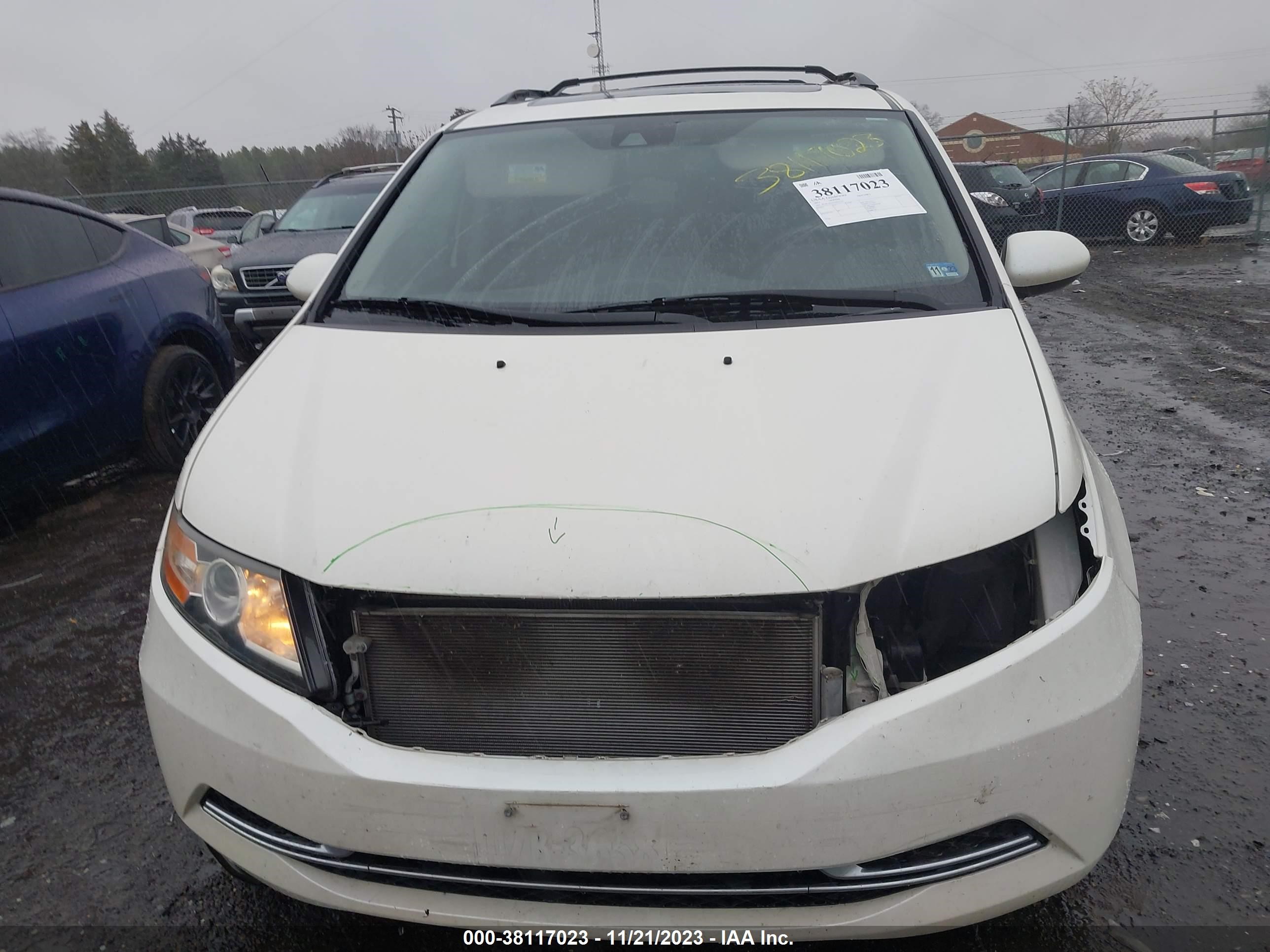 Photo 11 VIN: 5FNRL5H6XFB075710 - HONDA ODYSSEY 