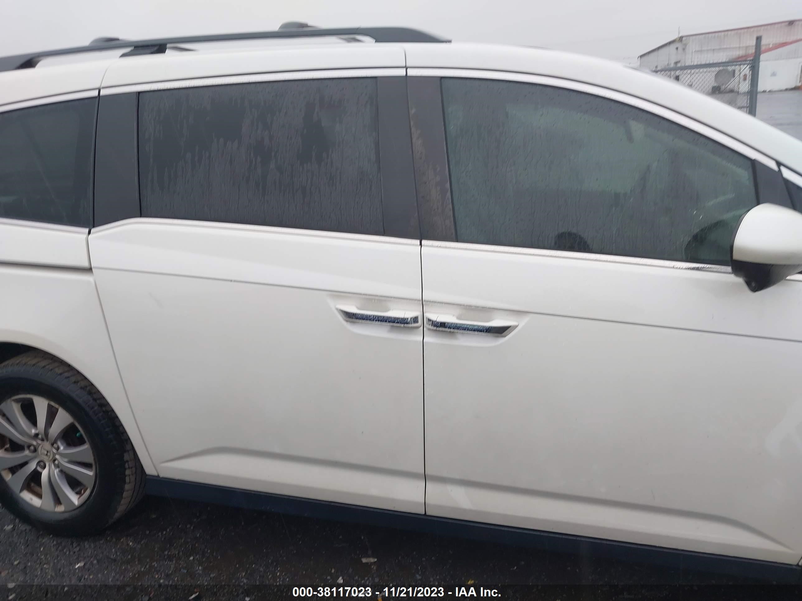 Photo 12 VIN: 5FNRL5H6XFB075710 - HONDA ODYSSEY 