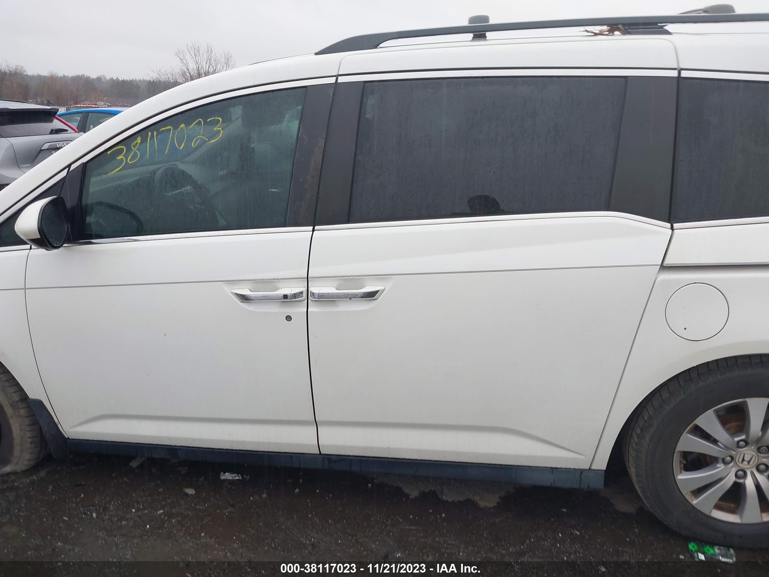 Photo 13 VIN: 5FNRL5H6XFB075710 - HONDA ODYSSEY 