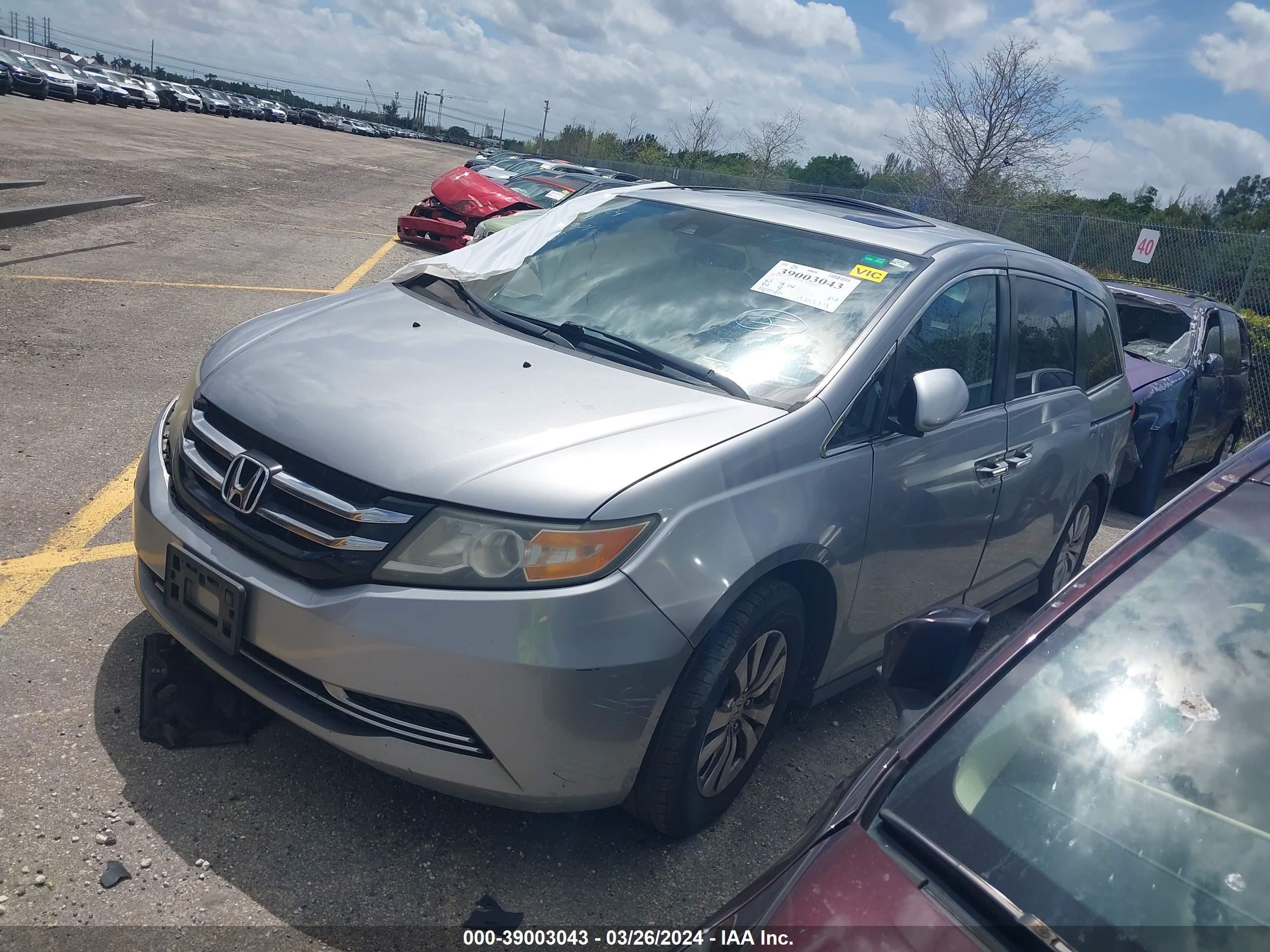 Photo 1 VIN: 5FNRL5H6XGB010115 - HONDA ODYSSEY 