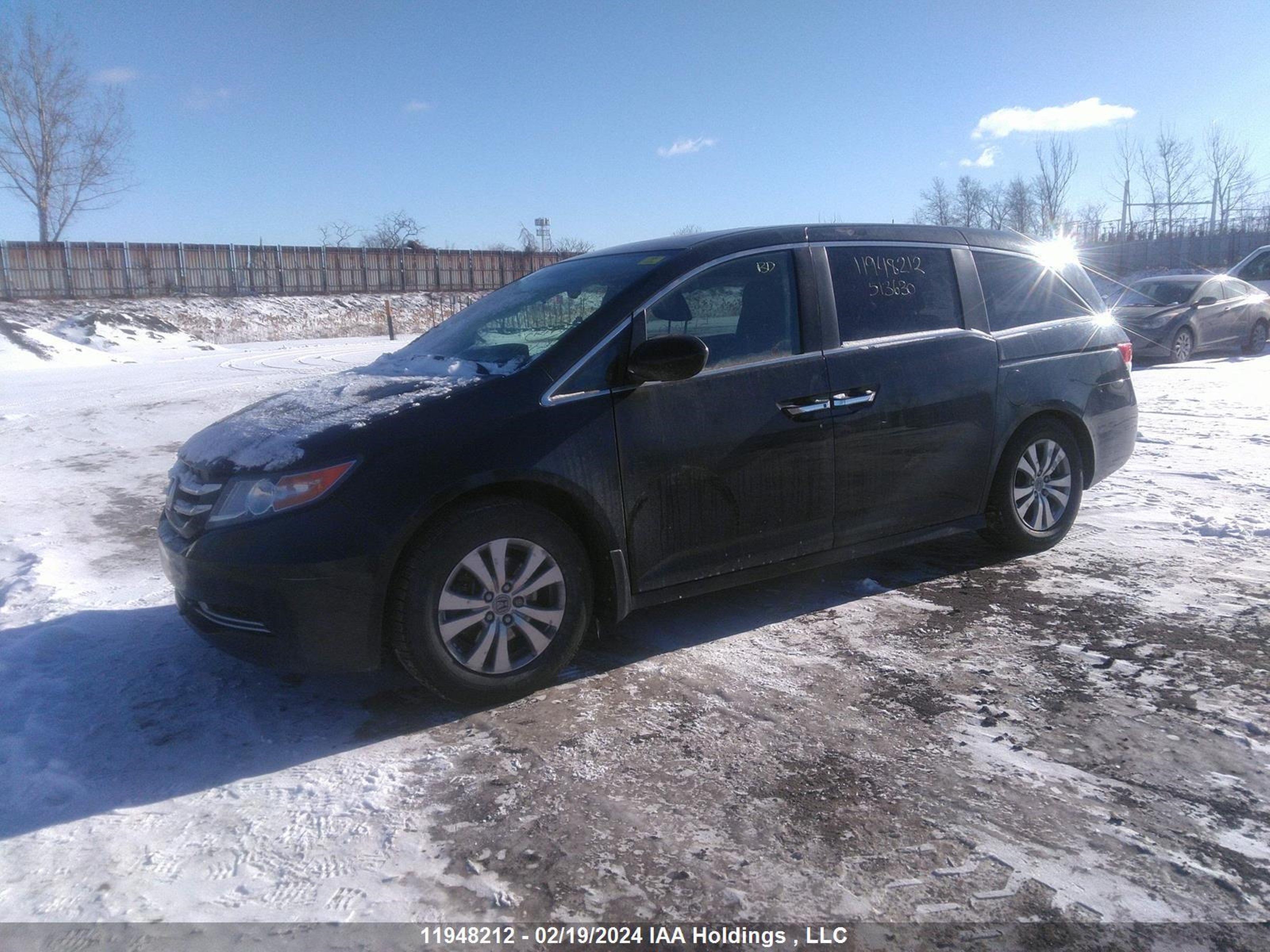 Photo 1 VIN: 5FNRL5H6XGB513630 - HONDA ODYSSEY 