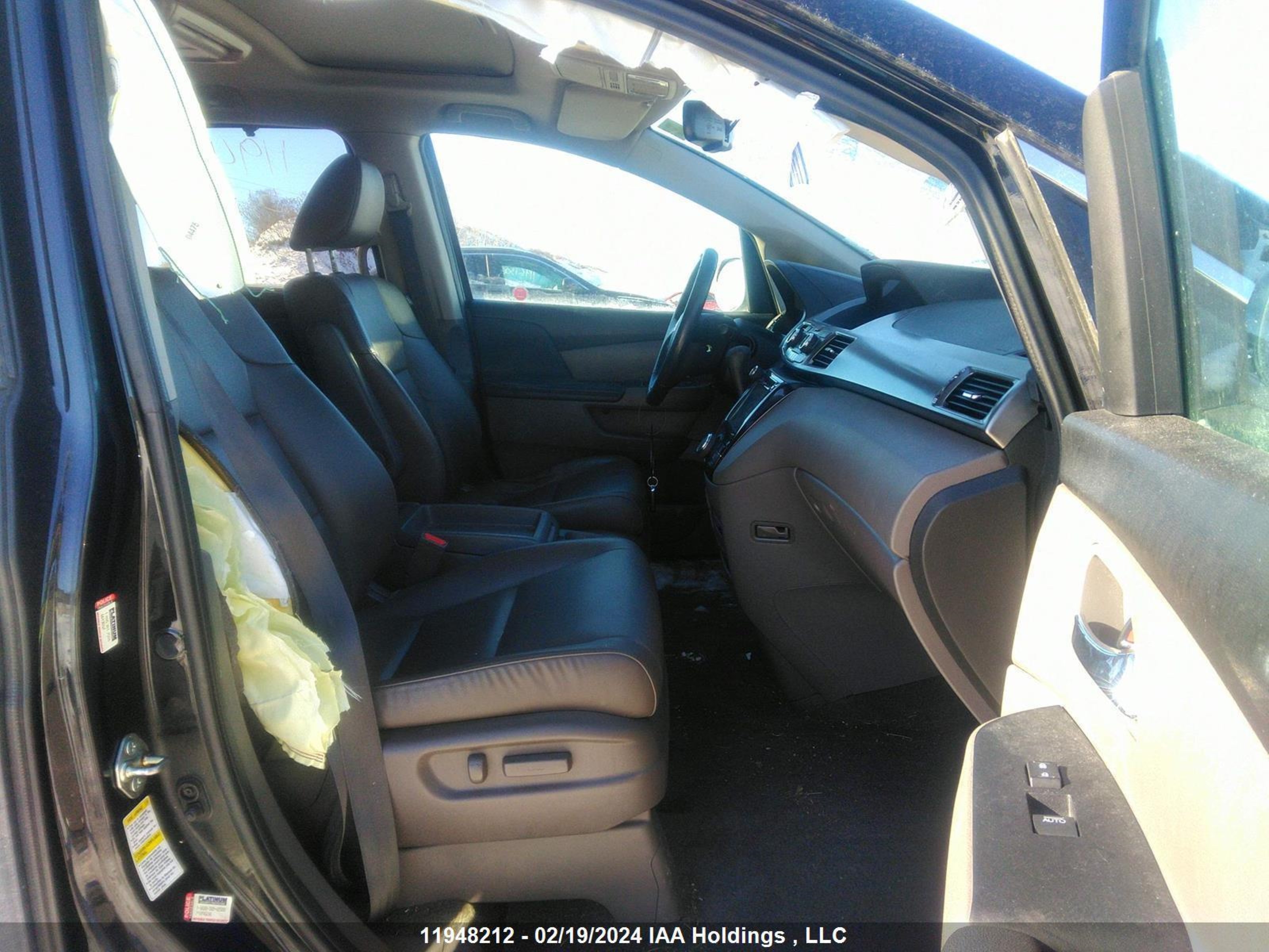 Photo 4 VIN: 5FNRL5H6XGB513630 - HONDA ODYSSEY 