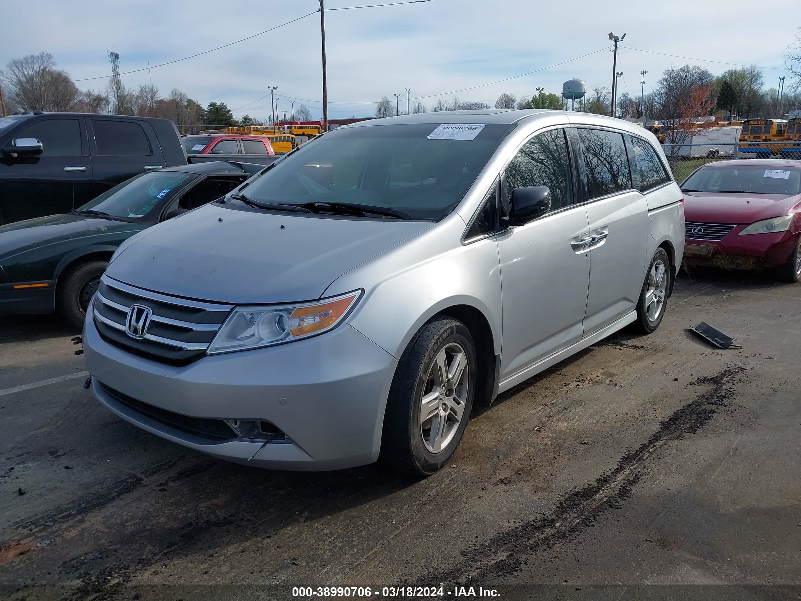 Photo 1 VIN: 5FNRL5H90CB026733 - HONDA ODYSSEY 