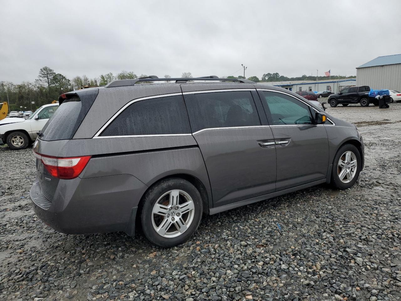 Photo 2 VIN: 5FNRL5H90DB002904 - HONDA ODYSSEY 