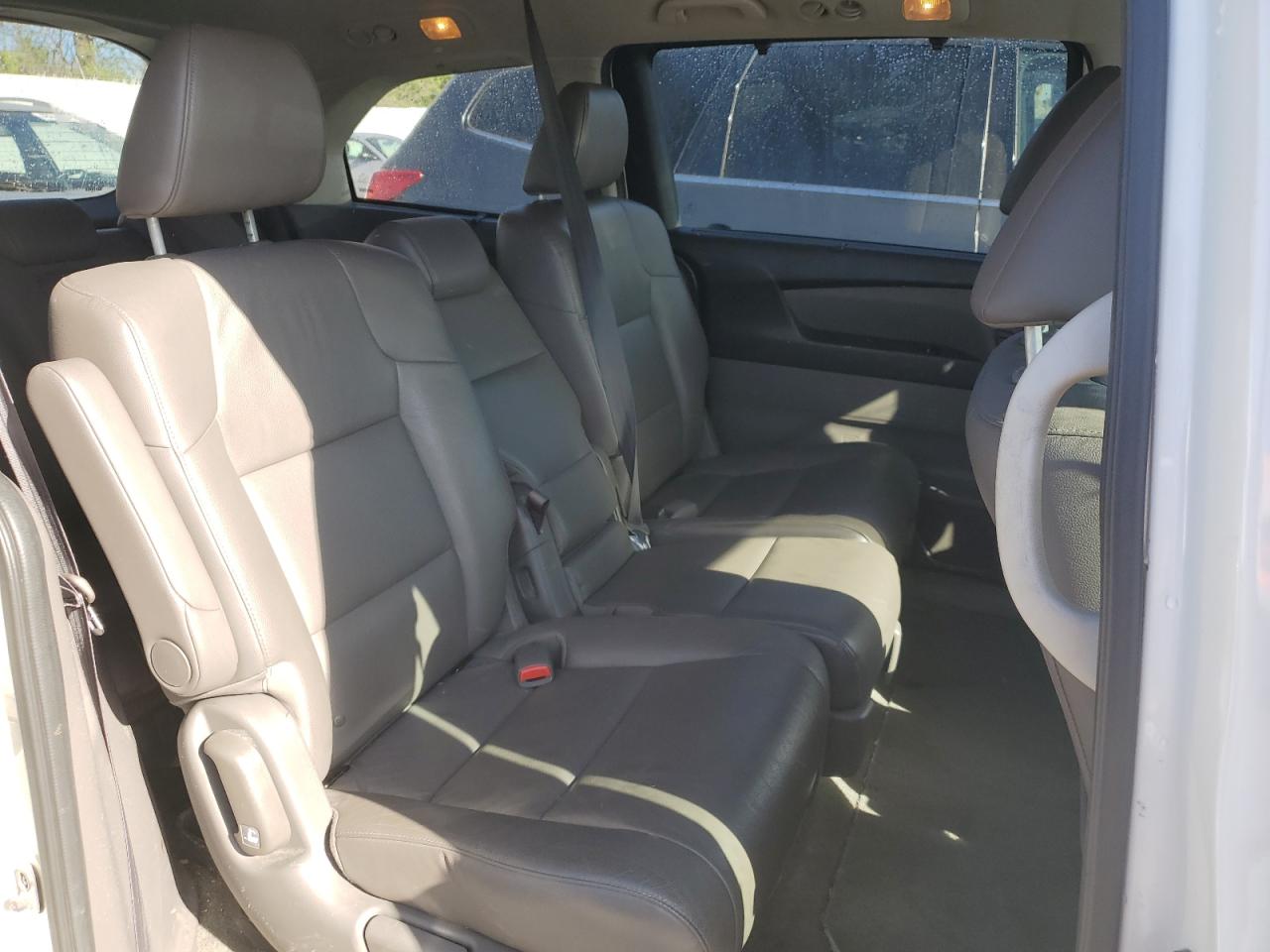 Photo 10 VIN: 5FNRL5H90GB059219 - HONDA ODYSSEY 