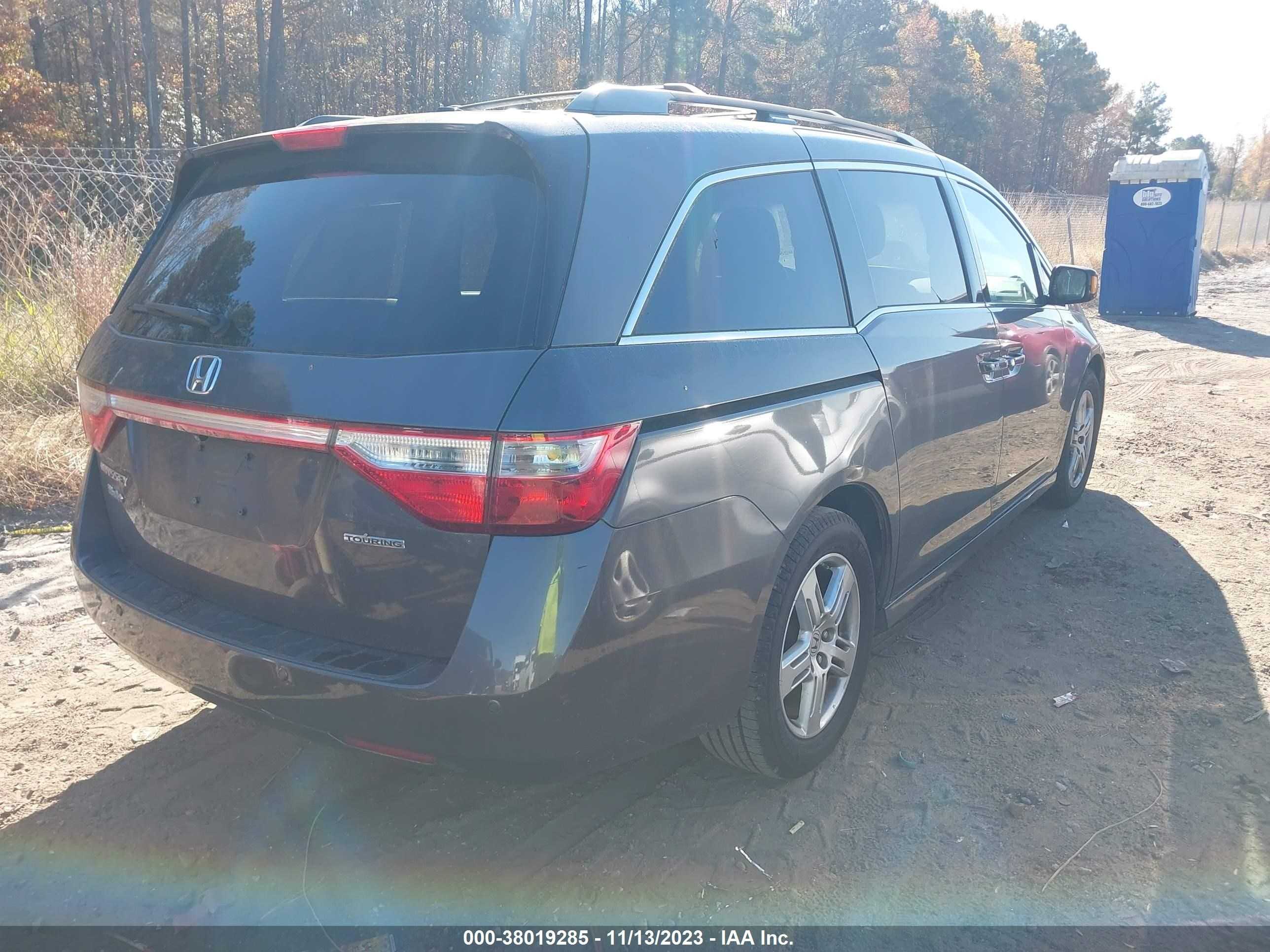 Photo 3 VIN: 5FNRL5H91CB118014 - HONDA ODYSSEY 