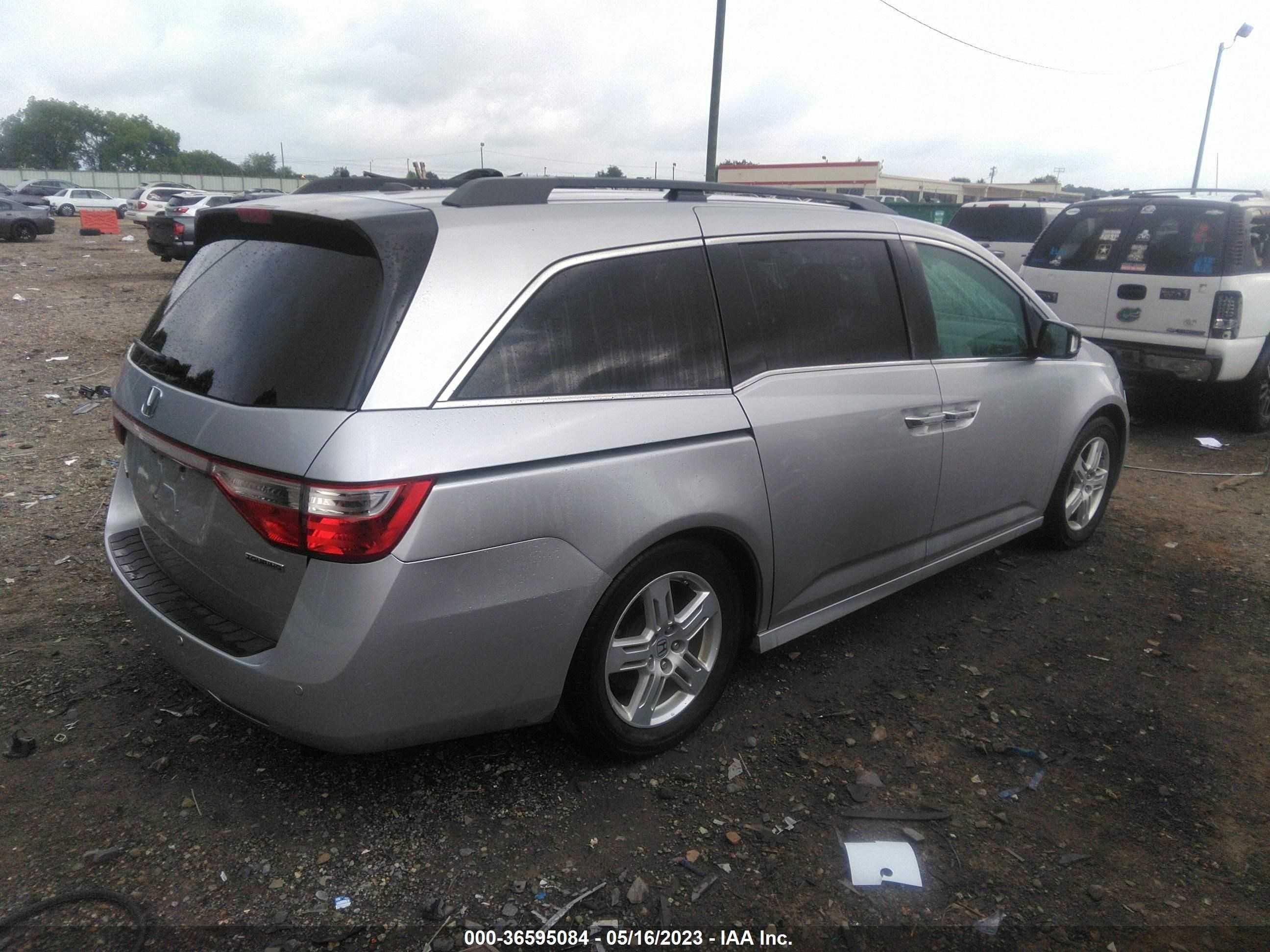 Photo 3 VIN: 5FNRL5H91DB022935 - HONDA ODYSSEY 