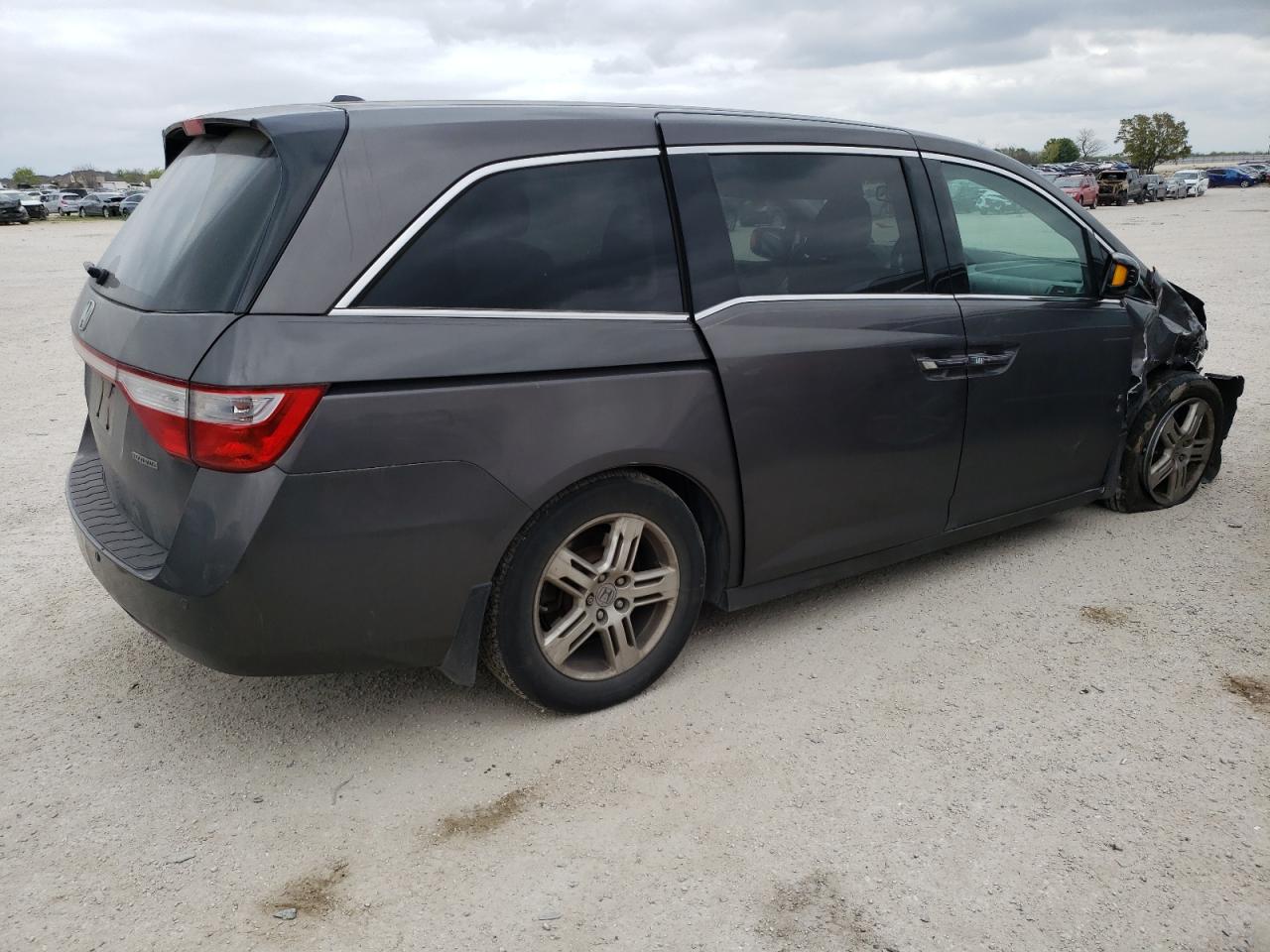 Photo 2 VIN: 5FNRL5H93DB078679 - HONDA ODYSSEY 