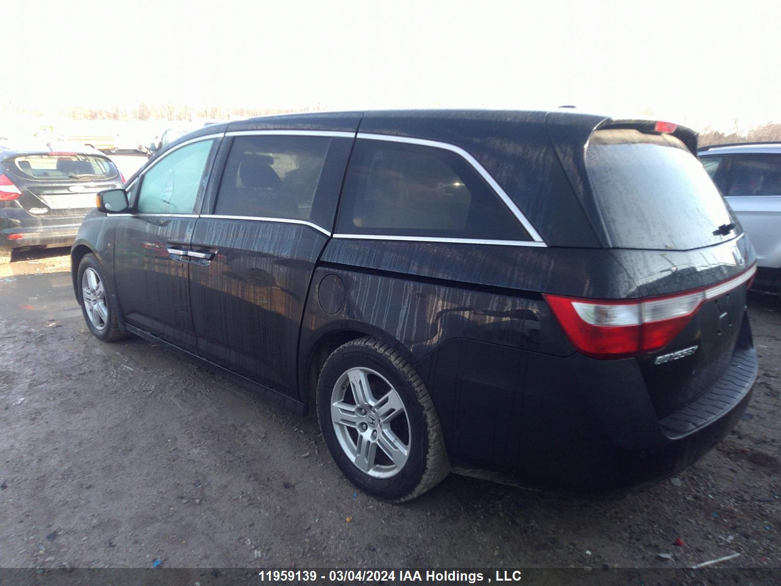 Photo 2 VIN: 5FNRL5H94BB505171 - HONDA ODYSSEY 