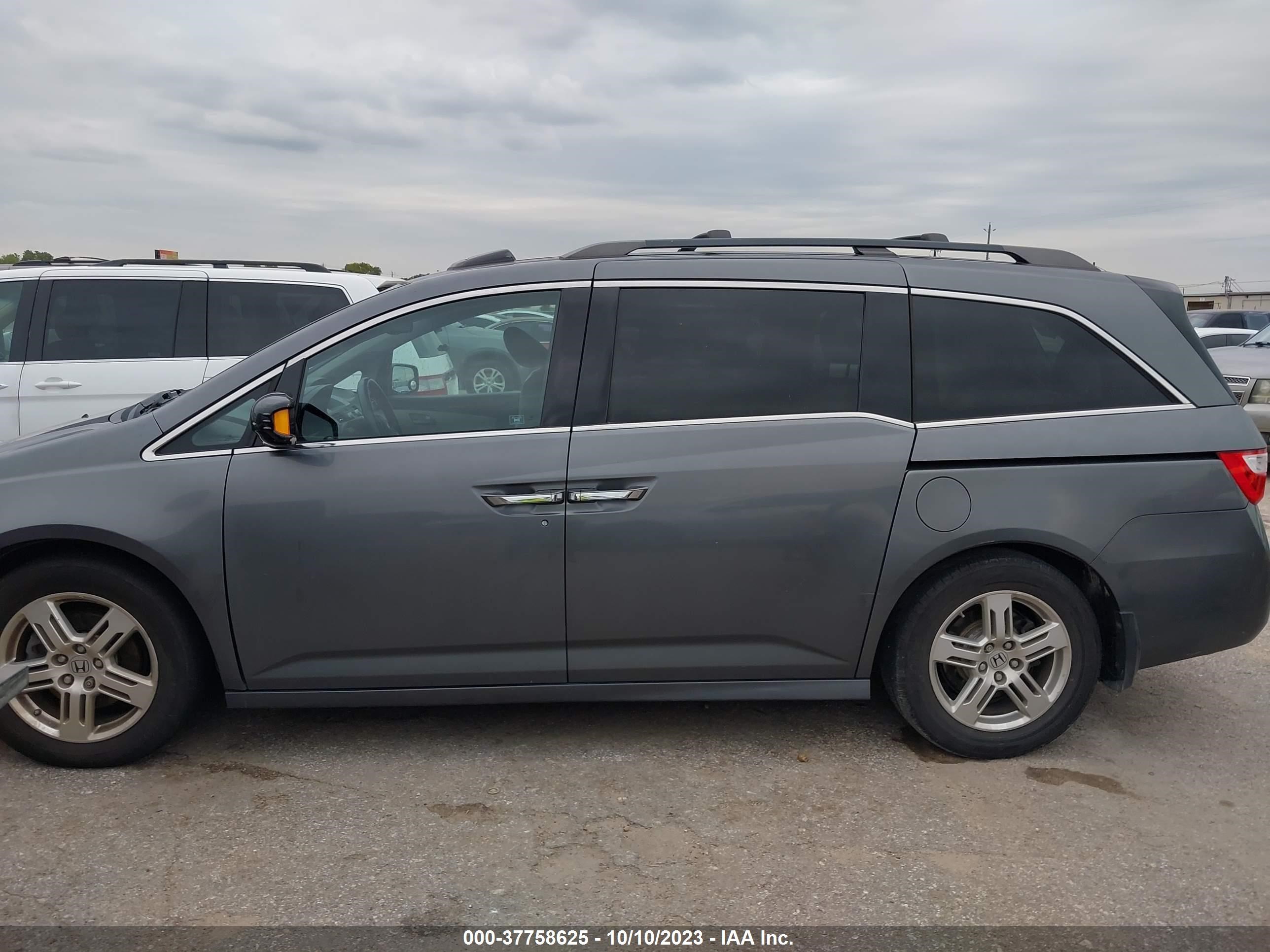 Photo 12 VIN: 5FNRL5H94CB102230 - HONDA ODYSSEY 