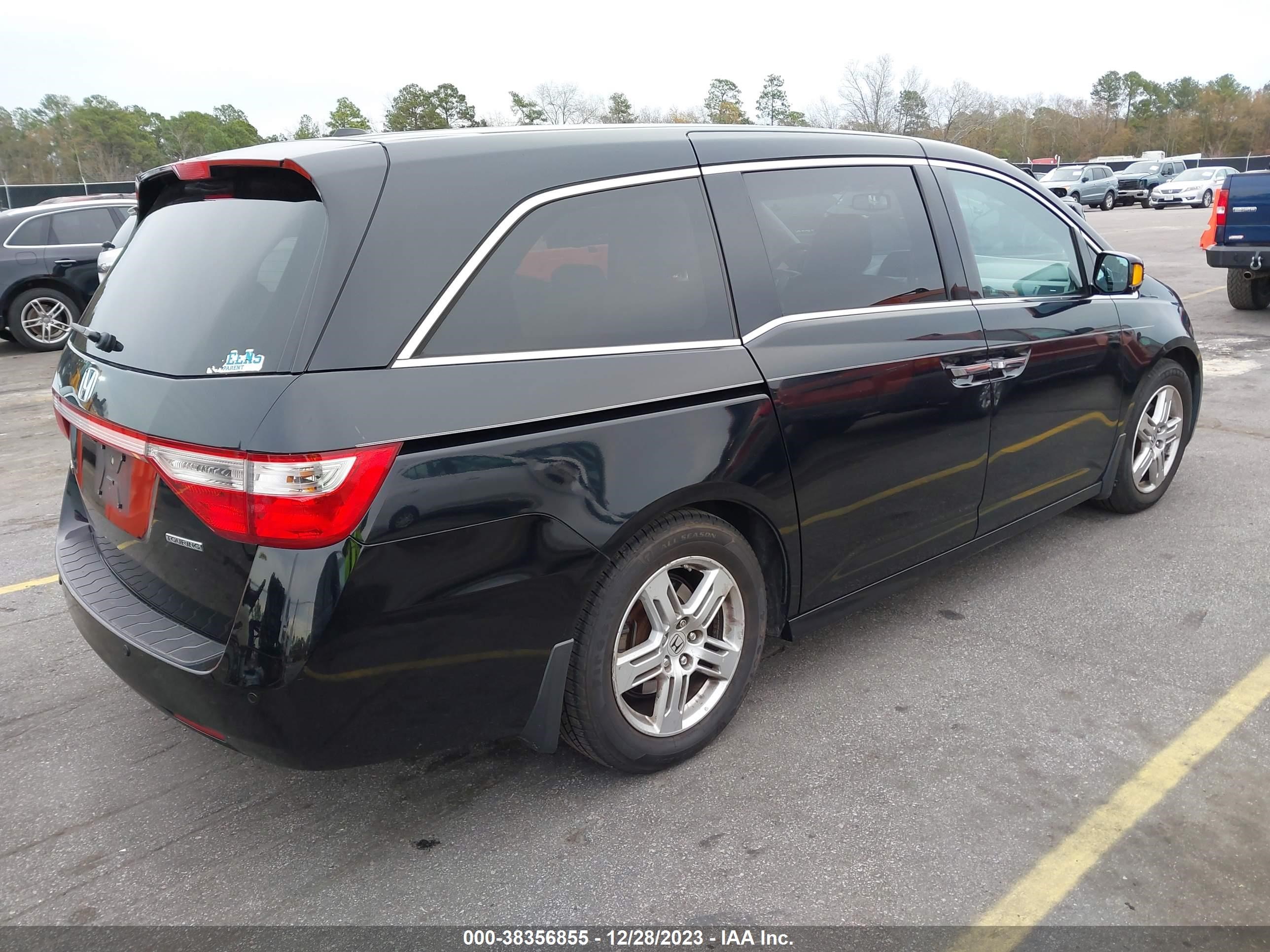 Photo 3 VIN: 5FNRL5H96CB043875 - HONDA ODYSSEY 