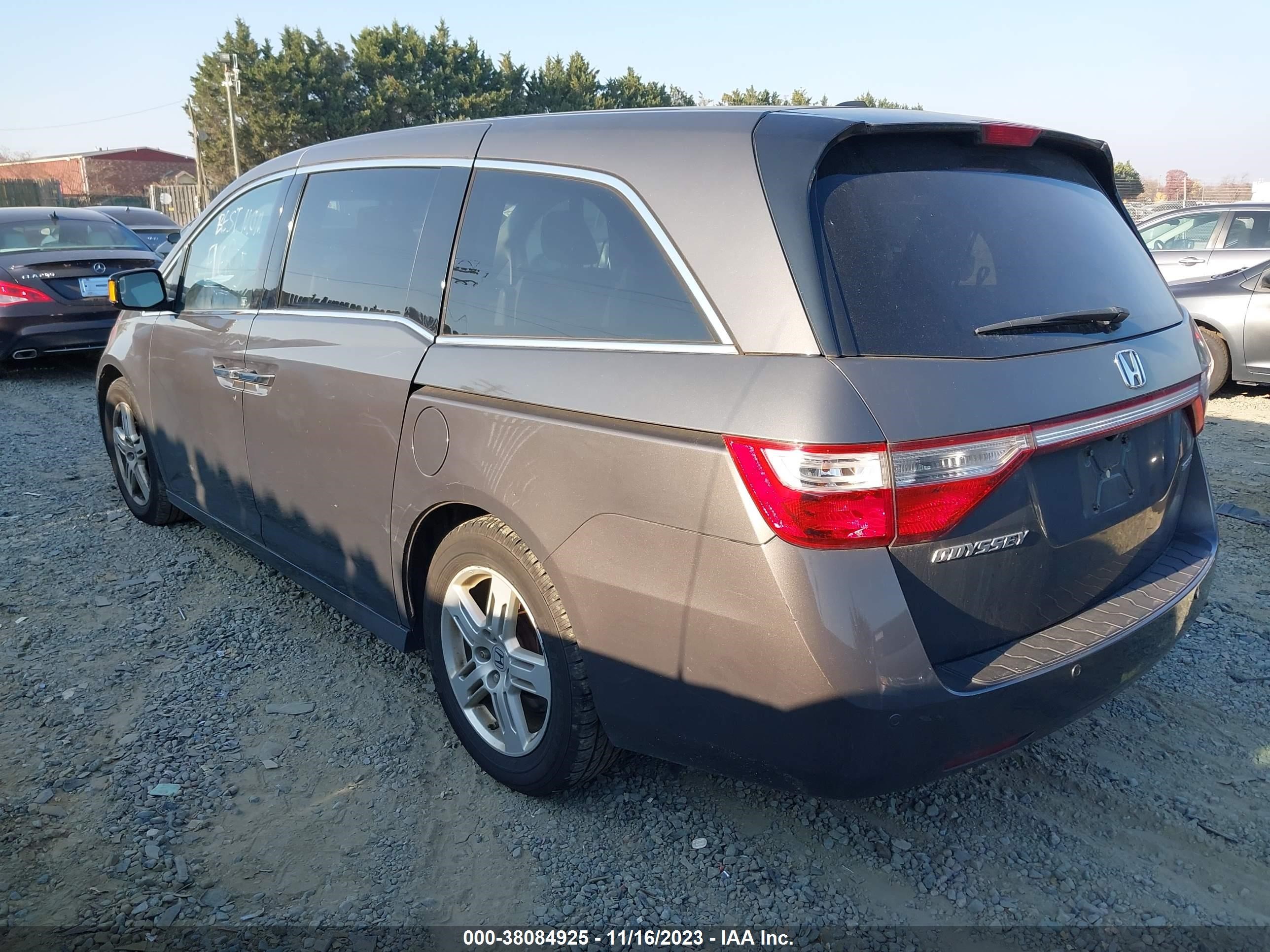 Photo 2 VIN: 5FNRL5H96CB144656 - HONDA ODYSSEY 