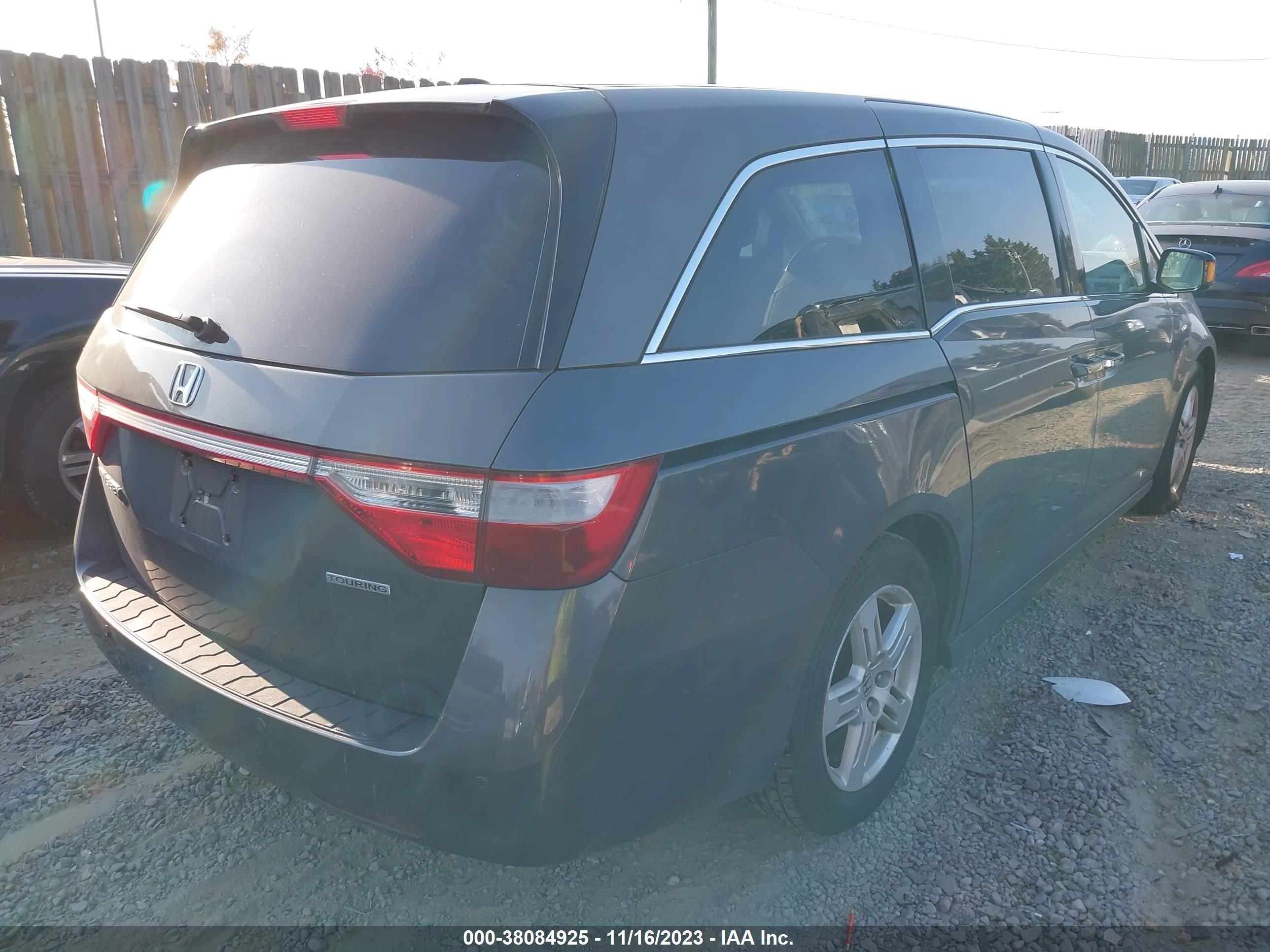 Photo 3 VIN: 5FNRL5H96CB144656 - HONDA ODYSSEY 