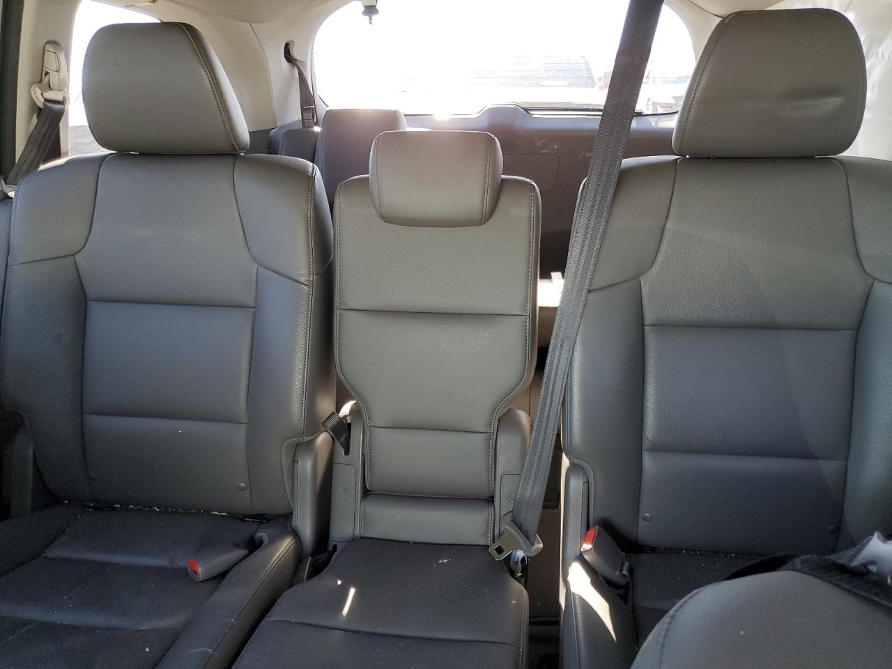 Photo 9 VIN: 5FNRL5H96FB104145 - HONDA ODYSSEY 