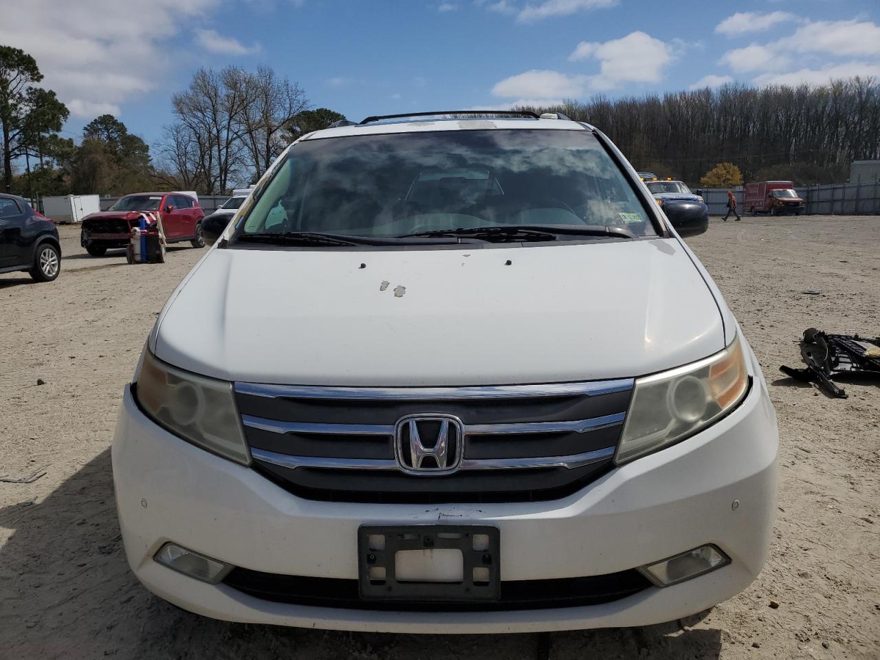 Photo 4 VIN: 5FNRL5H97BB053104 - HONDA ODYSSEY 