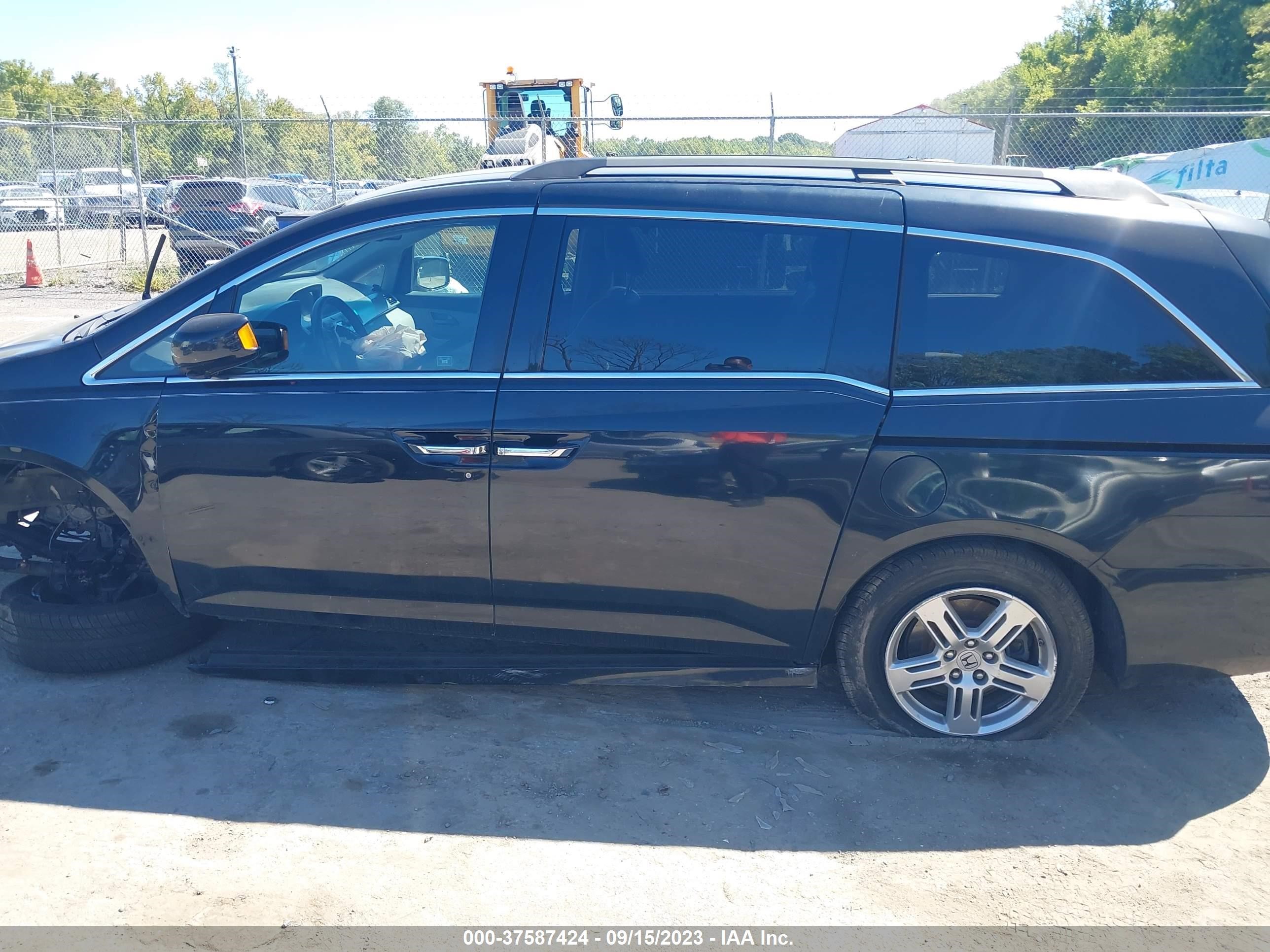 Photo 13 VIN: 5FNRL5H97CB041133 - HONDA ODYSSEY 