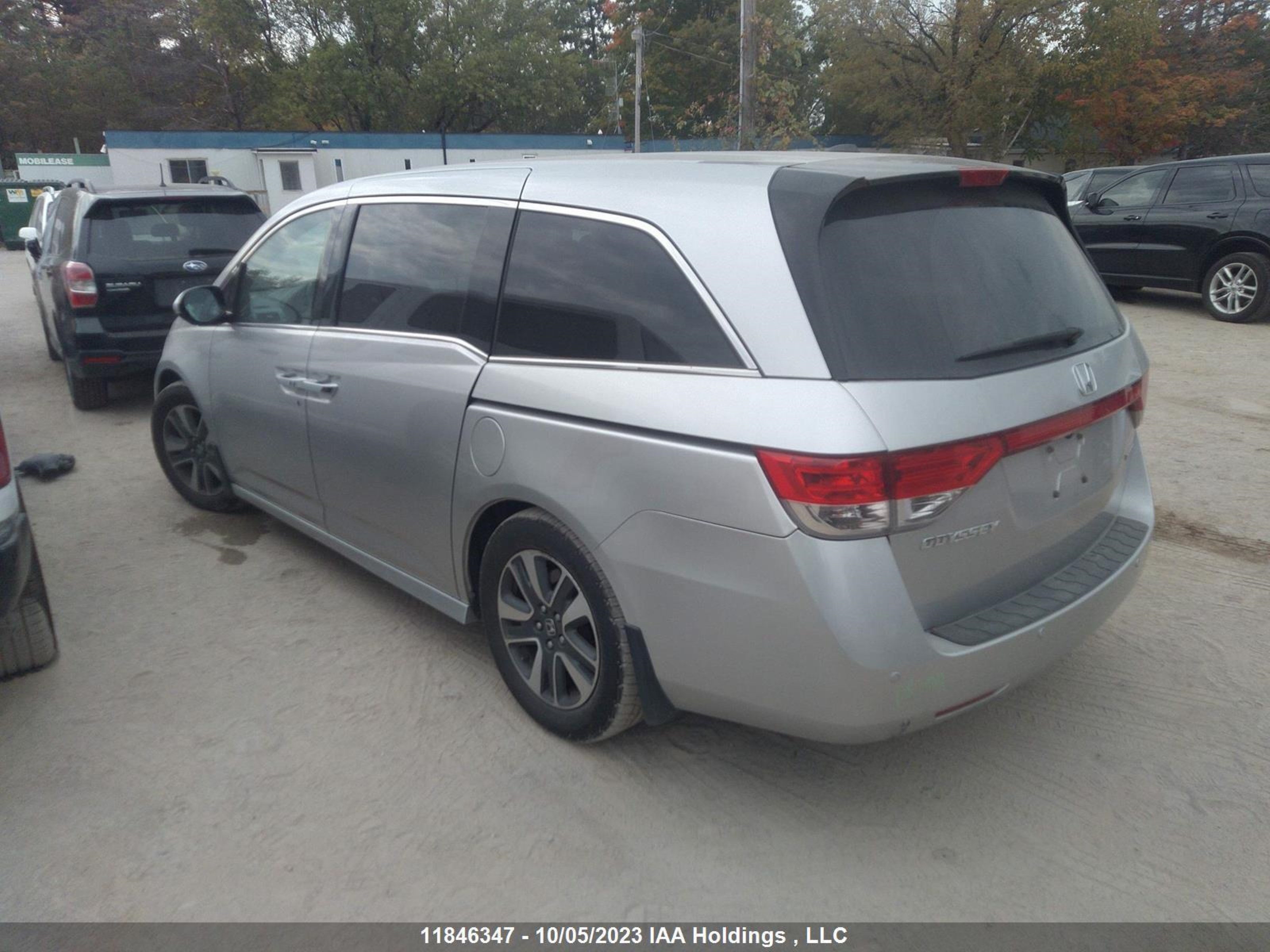 Photo 2 VIN: 5FNRL5H97FB510967 - HONDA ODYSSEY 