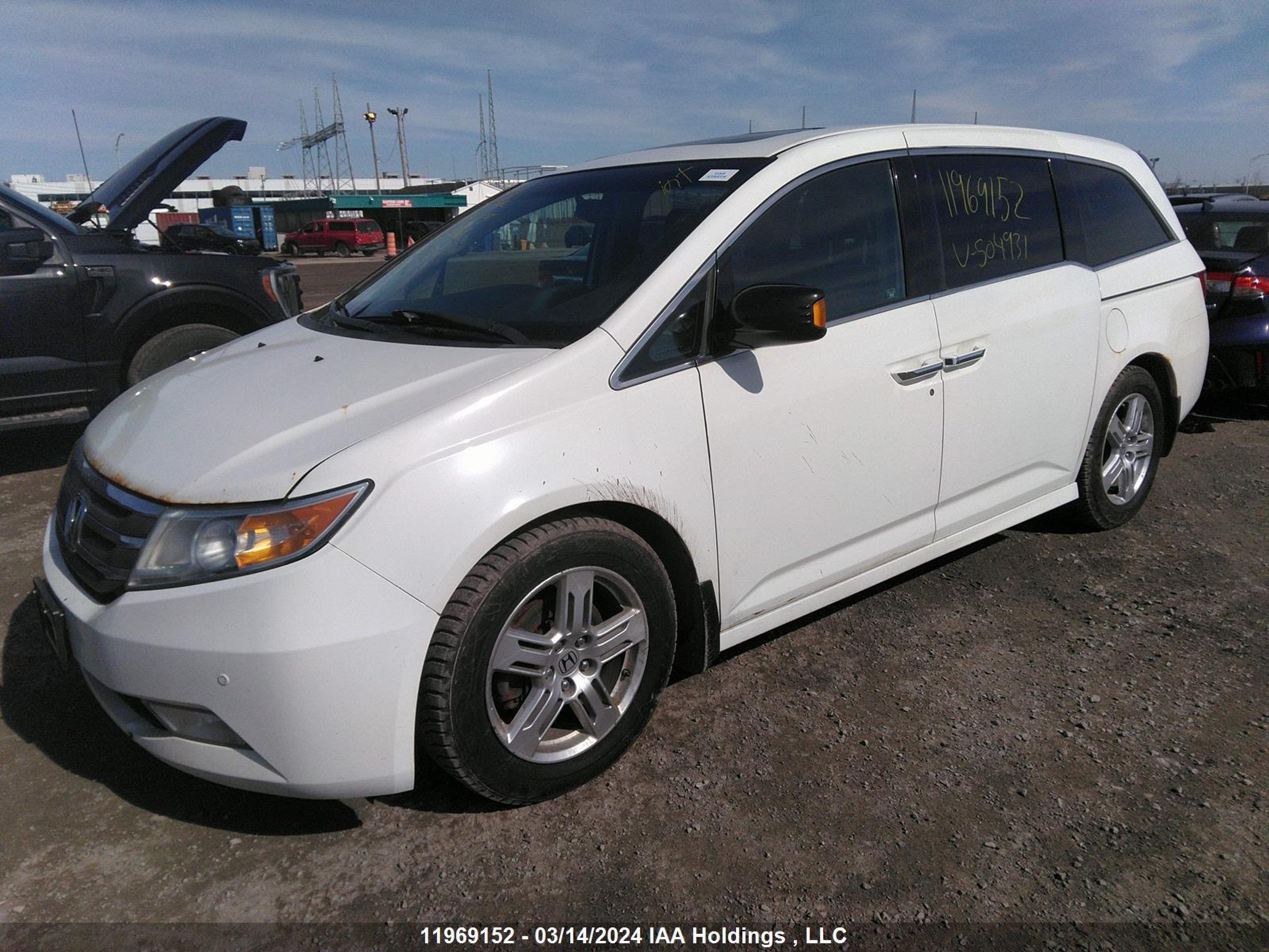 Photo 1 VIN: 5FNRL5H98BB504931 - HONDA ODYSSEY 