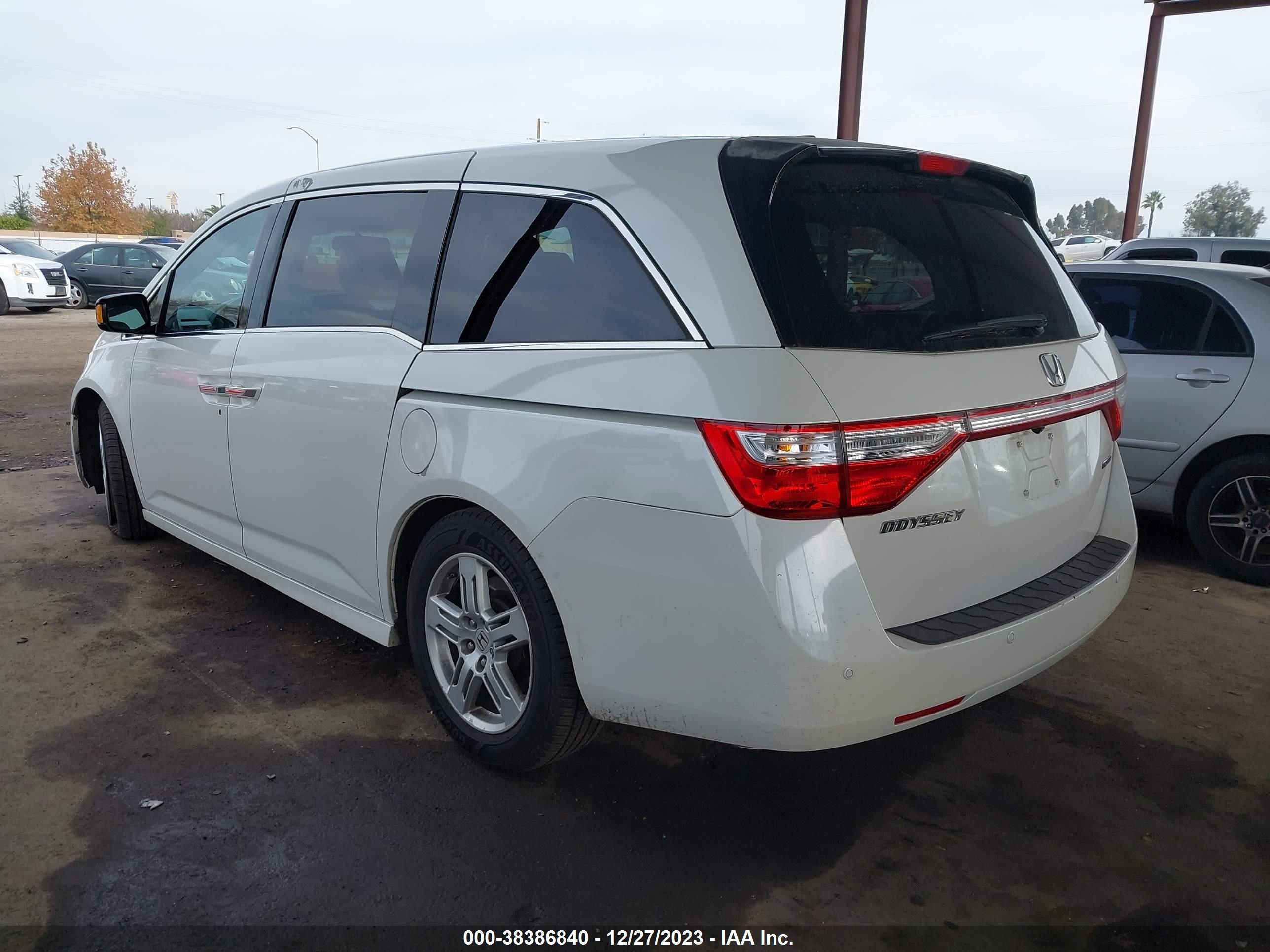 Photo 2 VIN: 5FNRL5H98CB091121 - HONDA ODYSSEY 