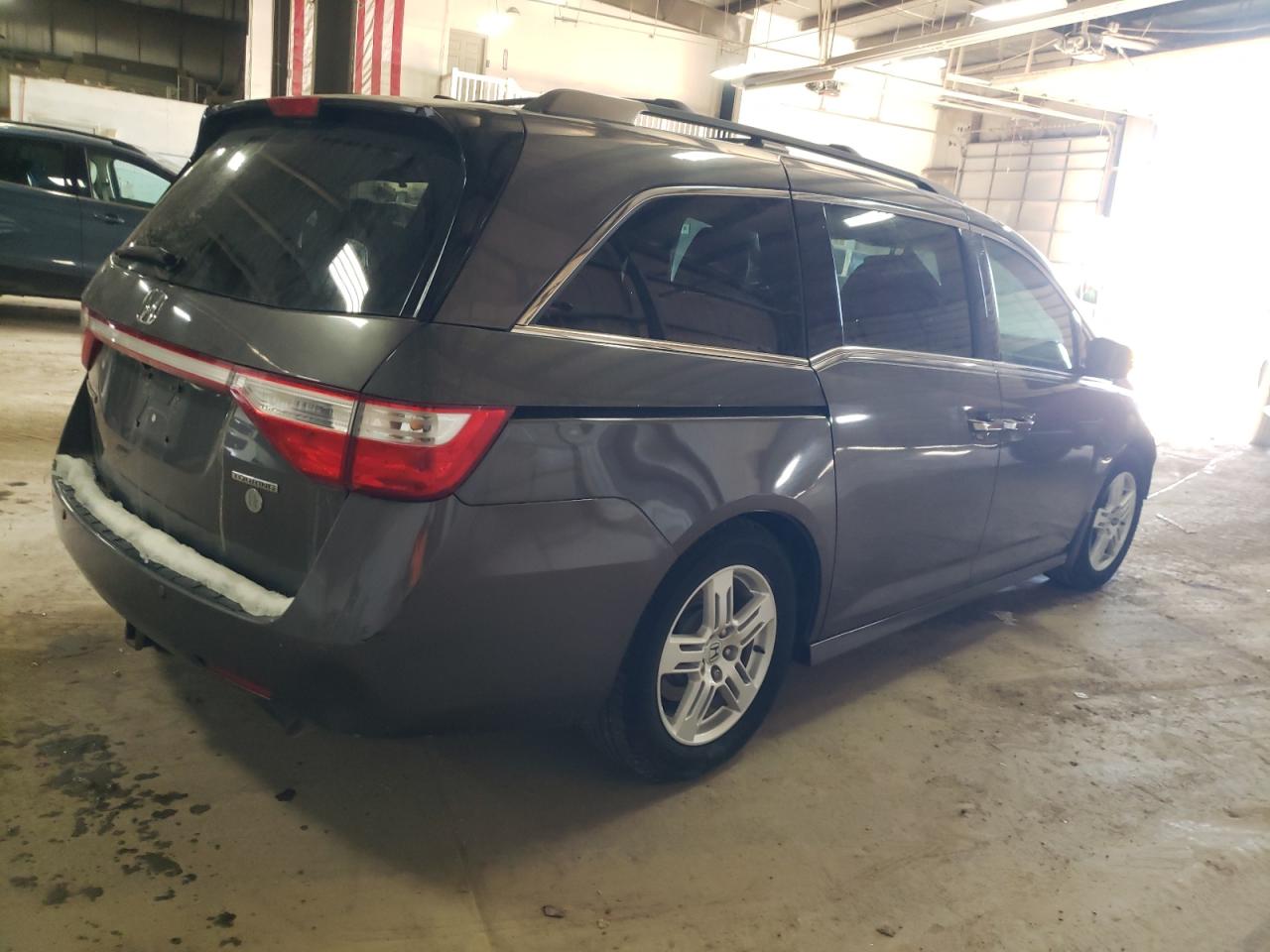 Photo 2 VIN: 5FNRL5H98DB051025 - HONDA ODYSSEY 