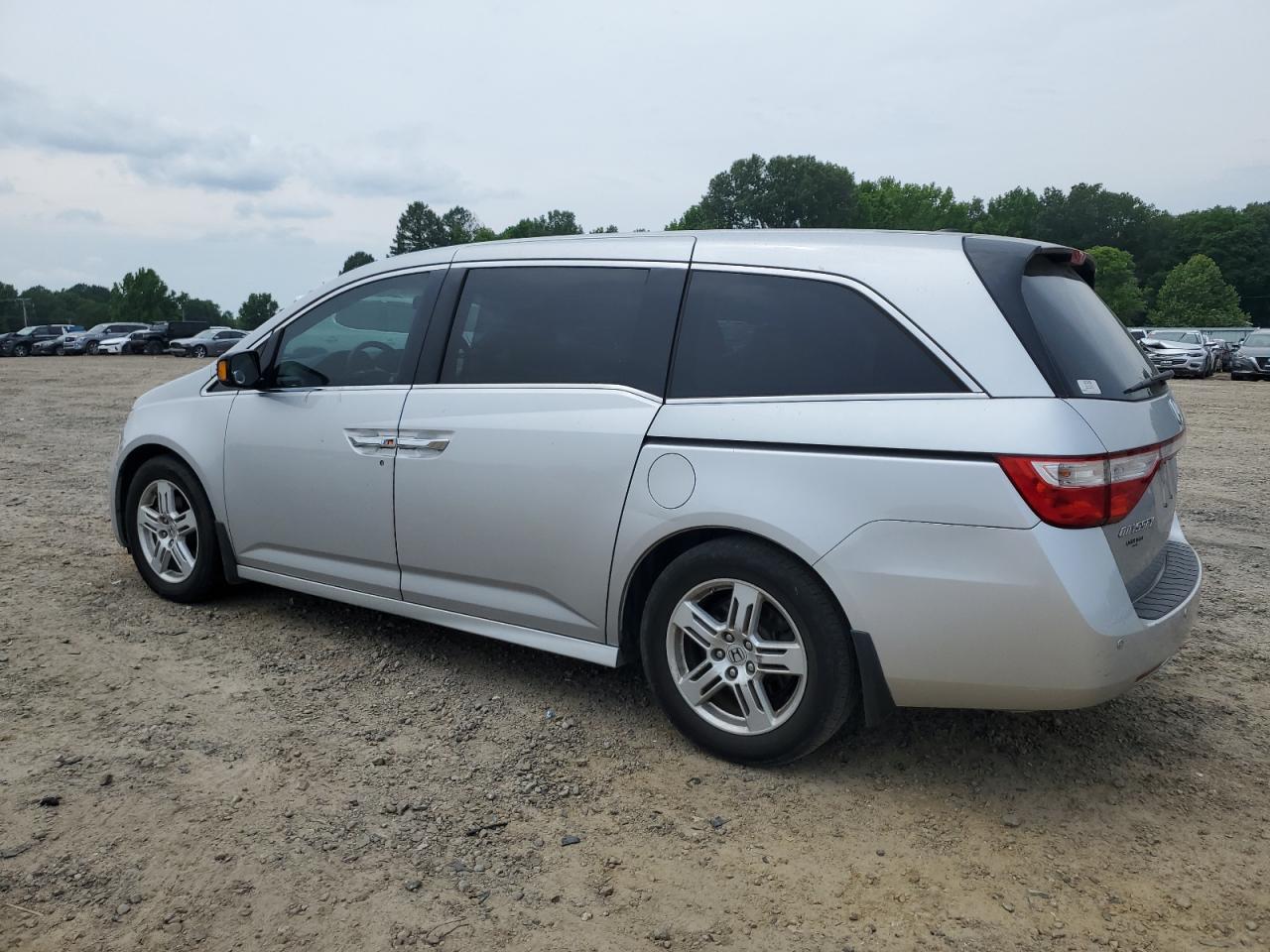 Photo 1 VIN: 5FNRL5H98DB057147 - HONDA ODYSSEY 