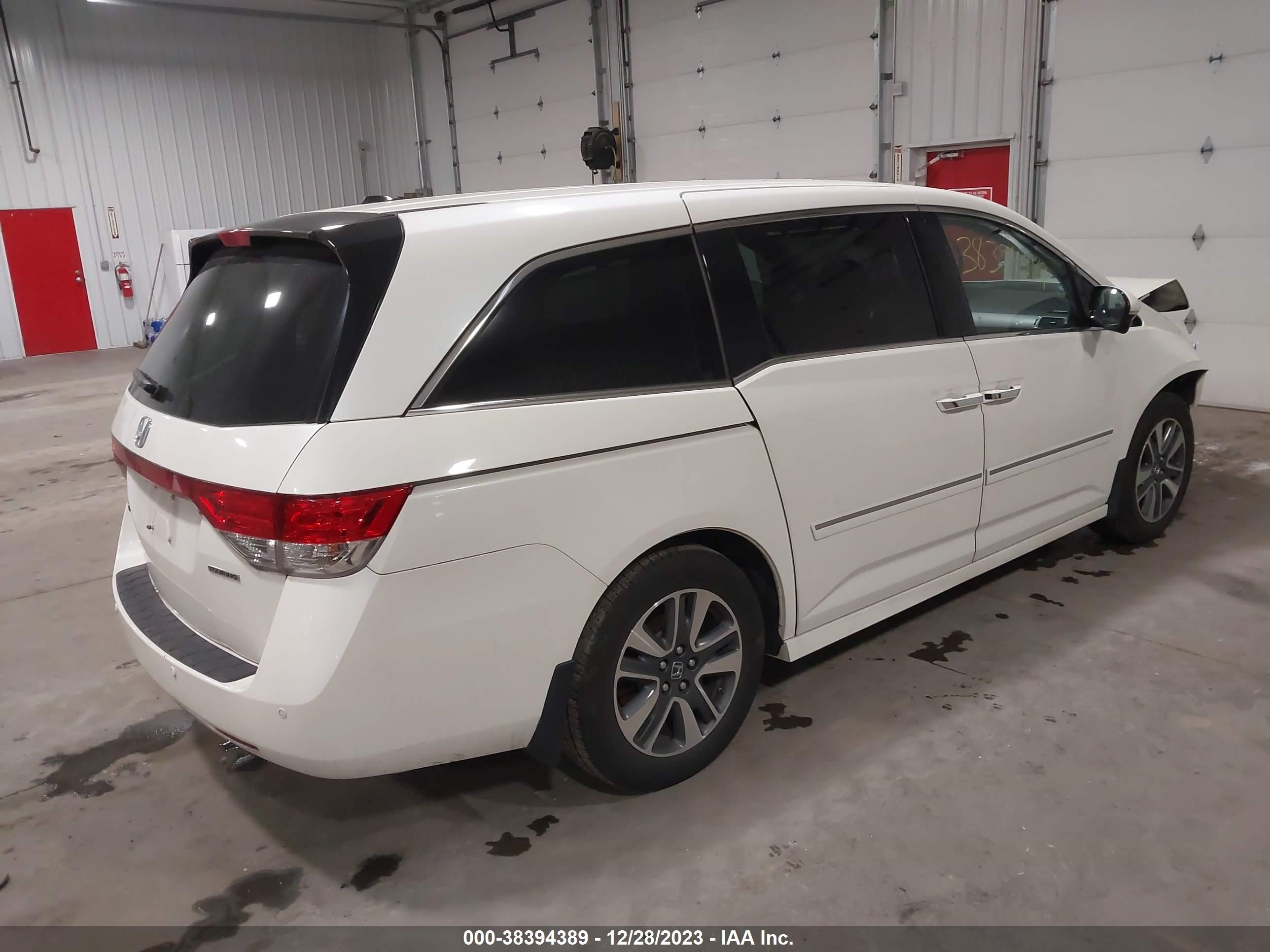 Photo 3 VIN: 5FNRL5H98GB018207 - HONDA ODYSSEY 