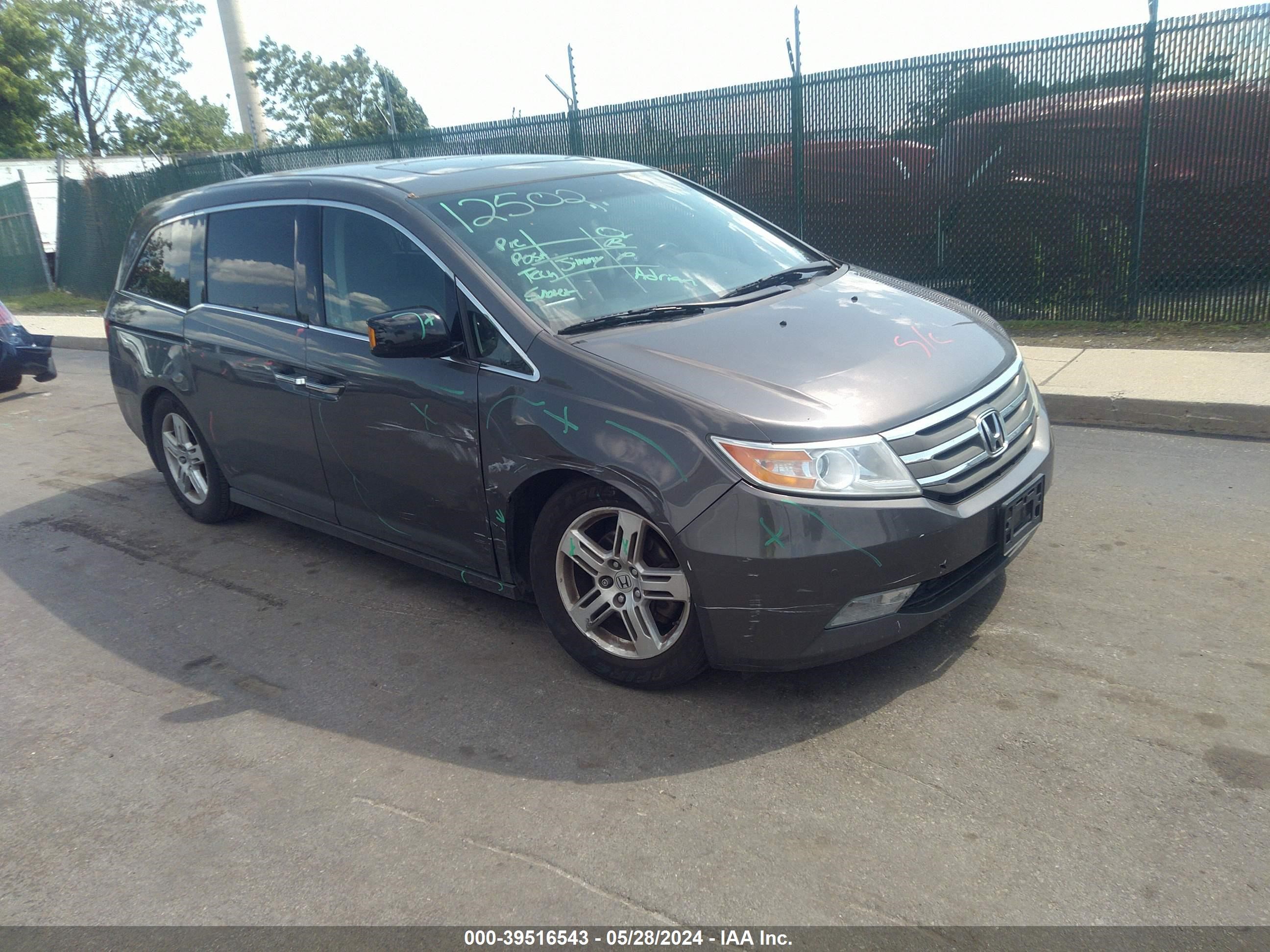 Photo 0 VIN: 5FNRL5H99BB063939 - HONDA ODYSSEY 