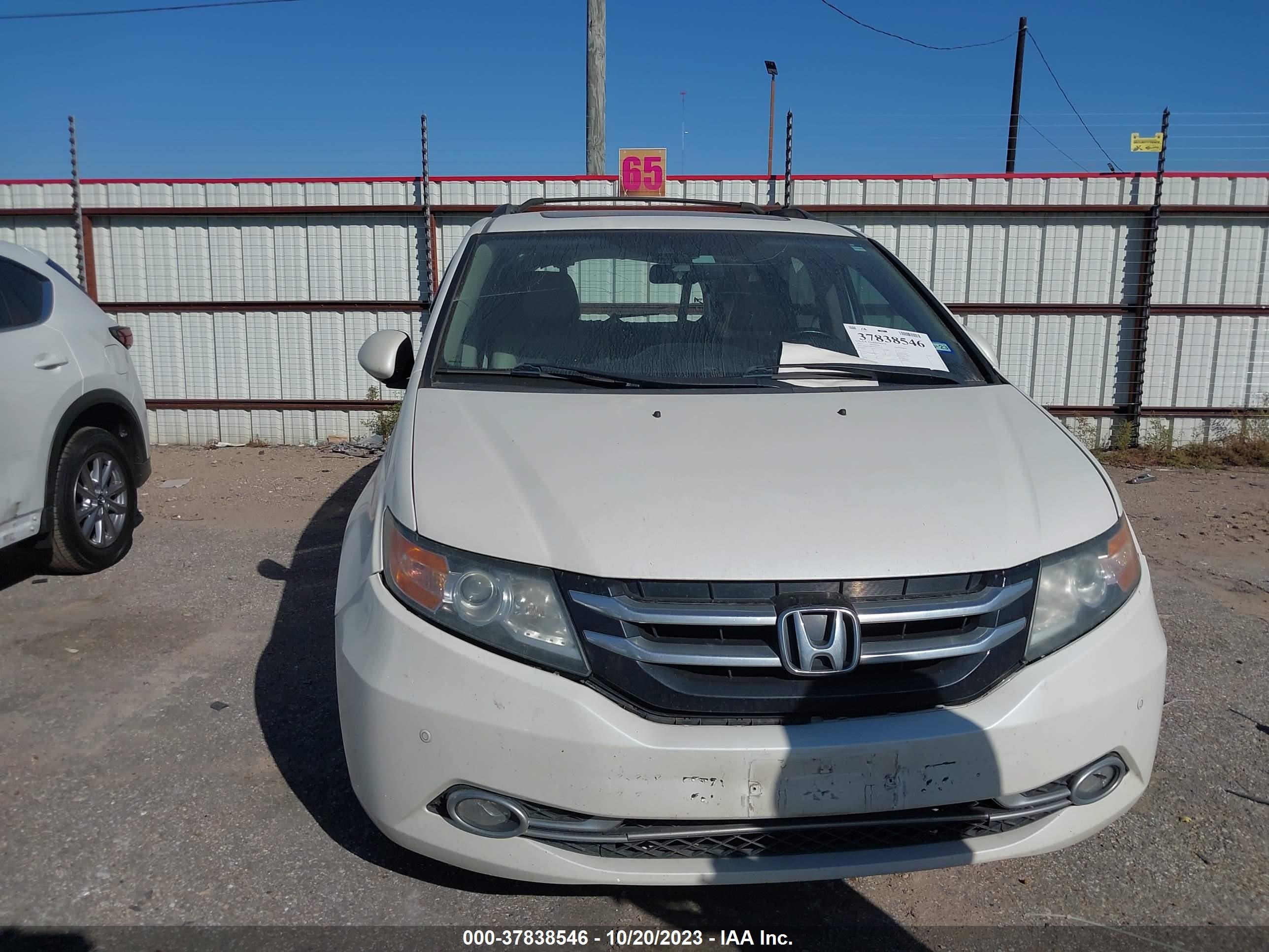 Photo 10 VIN: 5FNRL5H99FB057659 - HONDA ODYSSEY 