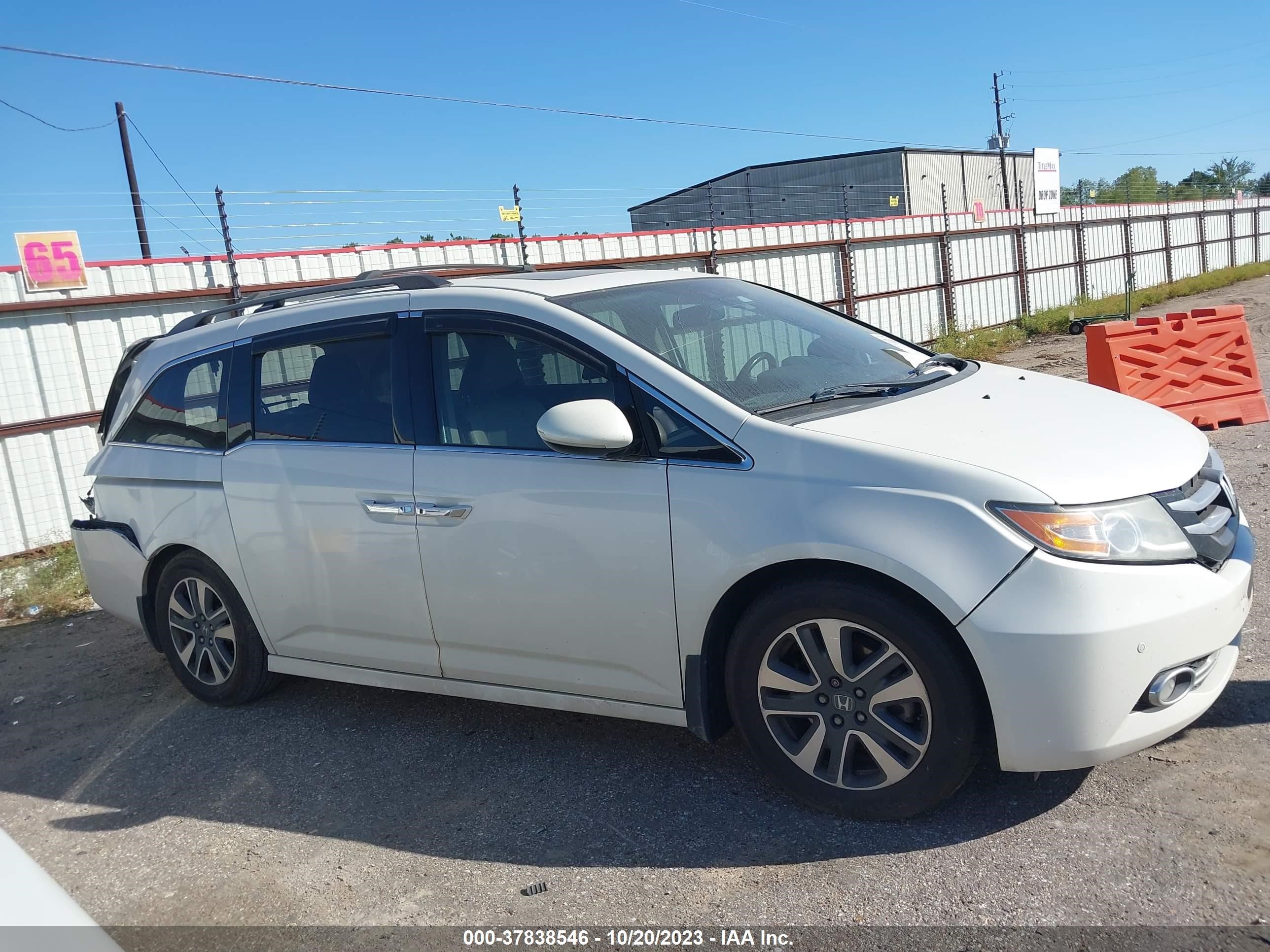 Photo 11 VIN: 5FNRL5H99FB057659 - HONDA ODYSSEY 