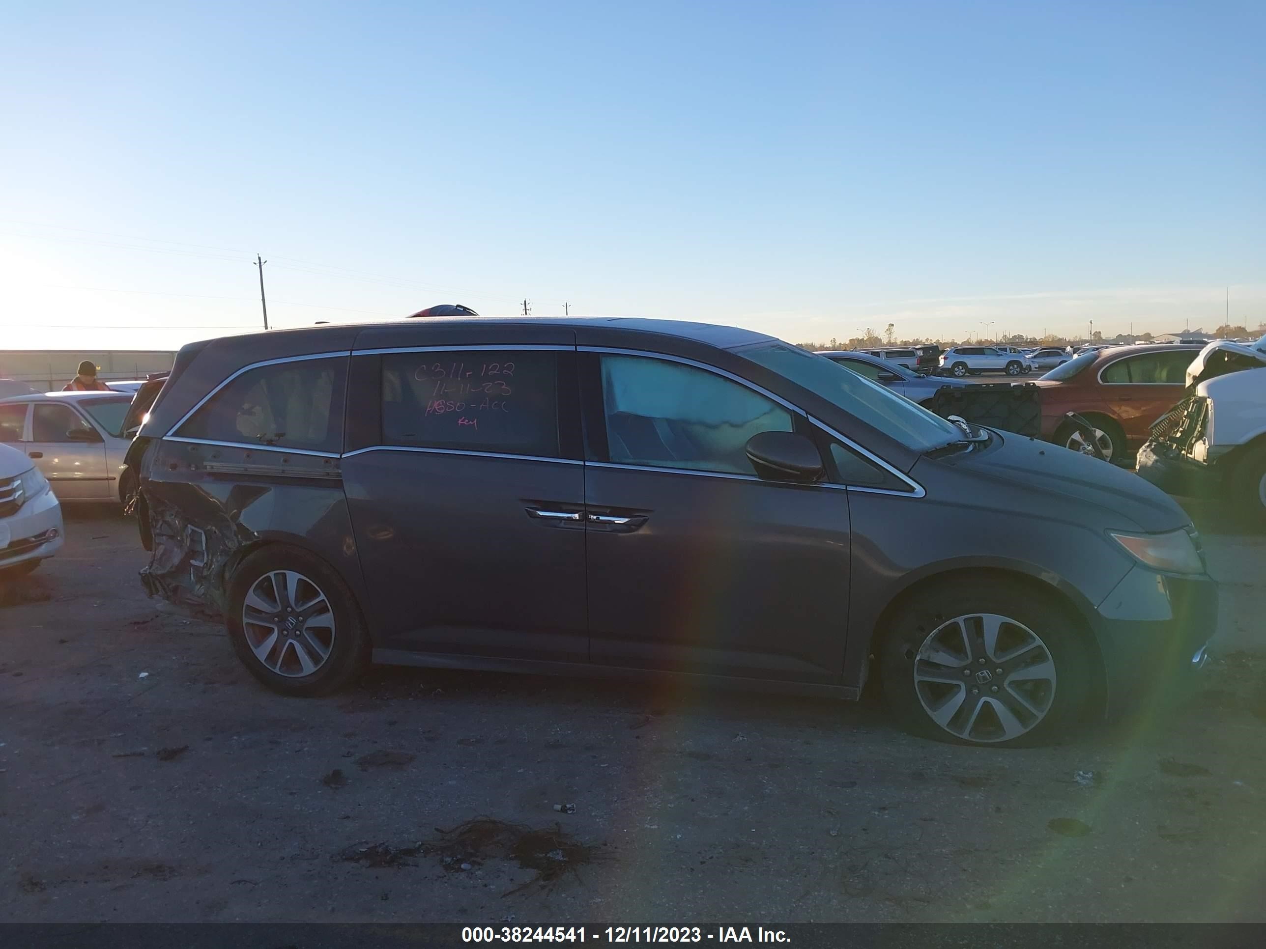 Photo 12 VIN: 5FNRL5H99GB013274 - HONDA ODYSSEY 