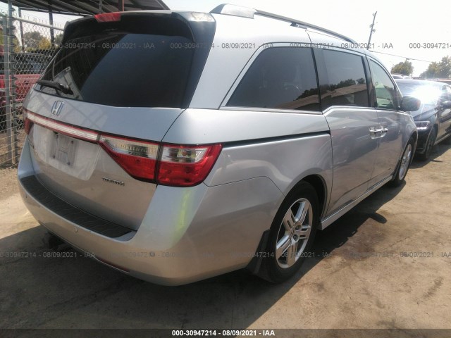 Photo 3 VIN: 5FNRL5H9XBB005516 - HONDA ODYSSEY 