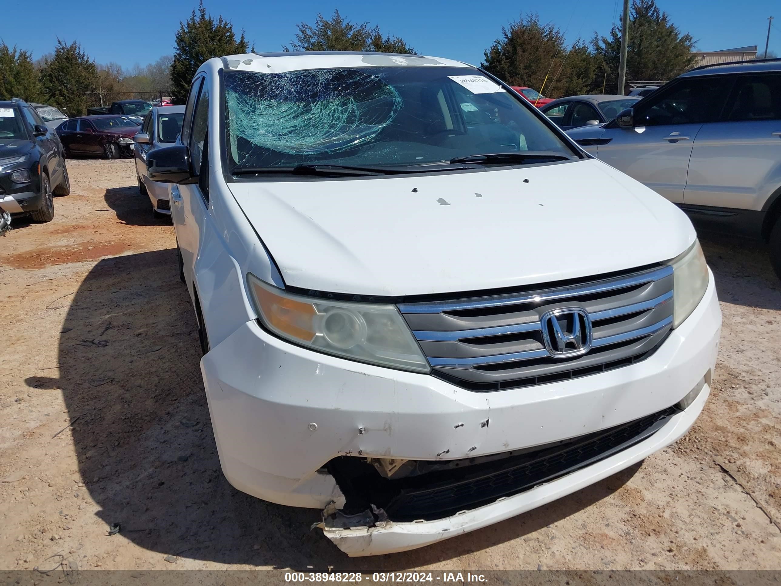 Photo 5 VIN: 5FNRL5H9XBB055493 - HONDA ODYSSEY 