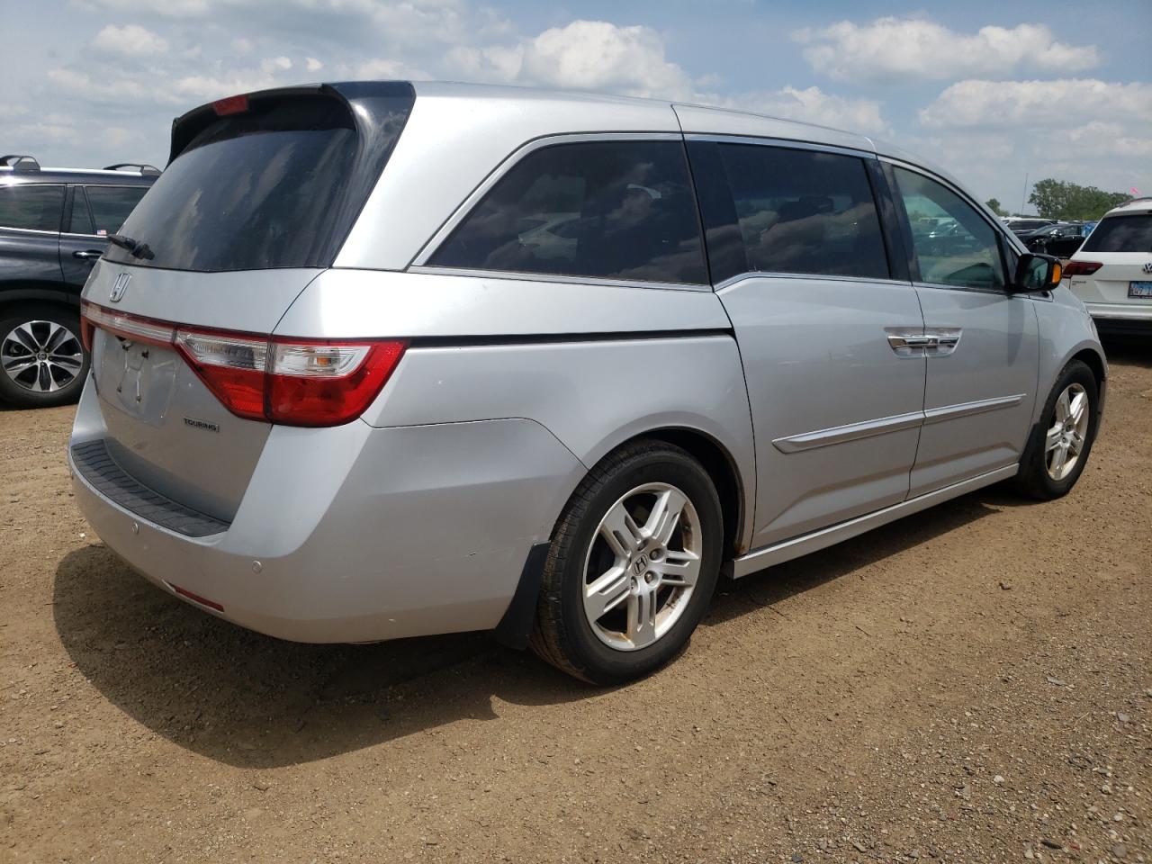 Photo 2 VIN: 5FNRL5H9XBB077087 - HONDA ODYSSEY 