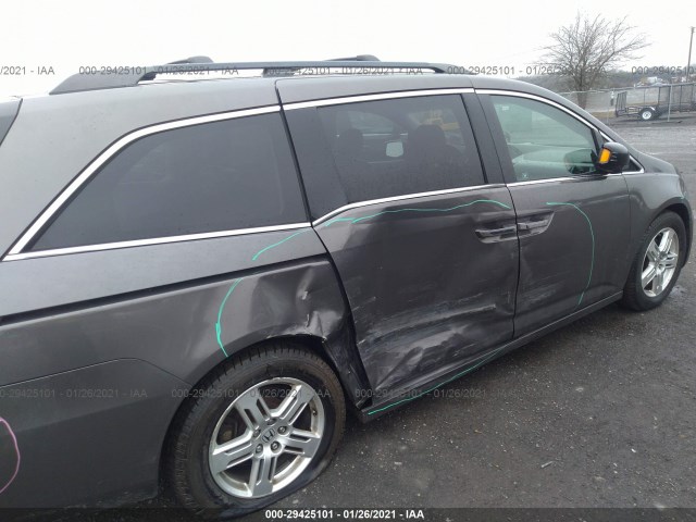 Photo 5 VIN: 5FNRL5H9XCB062106 - HONDA ODYSSEY 