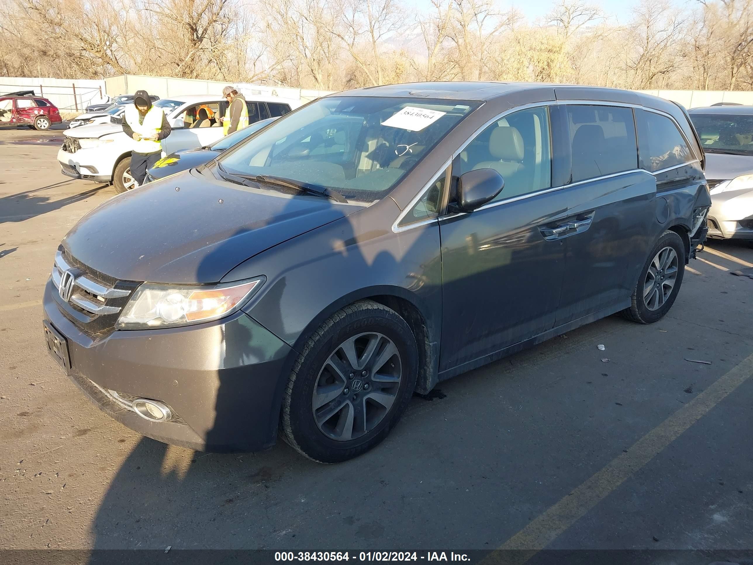 Photo 1 VIN: 5FNRL5H9XEB109864 - HONDA ODYSSEY 