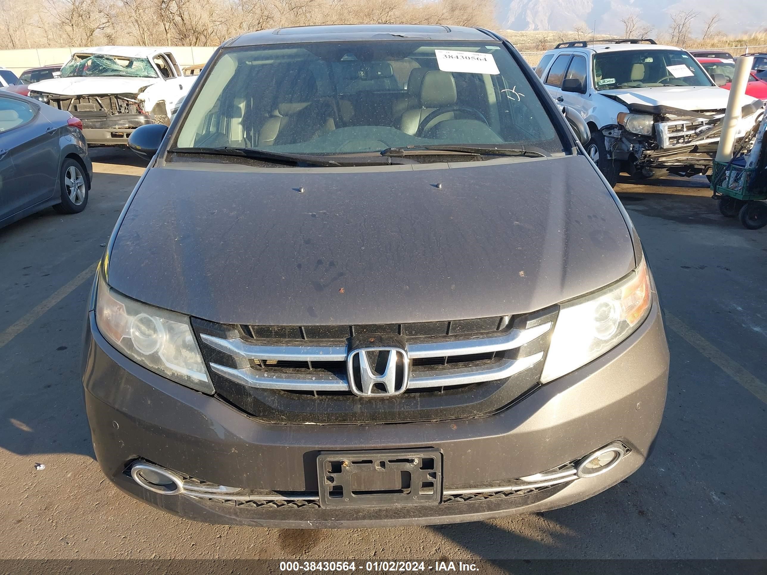 Photo 11 VIN: 5FNRL5H9XEB109864 - HONDA ODYSSEY 