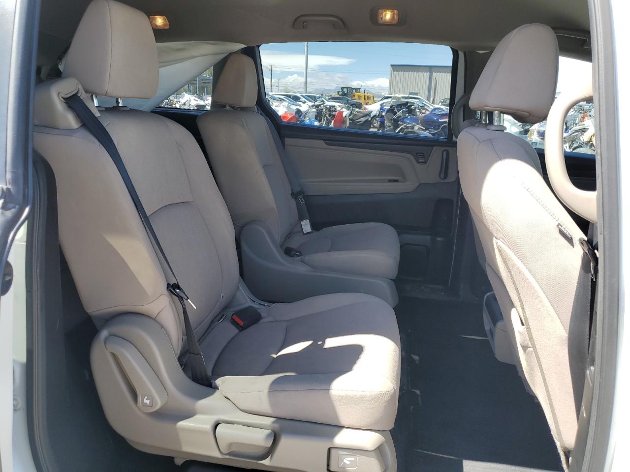 Photo 10 VIN: 5FNRL6H22LB036219 - HONDA ODYSSEY 