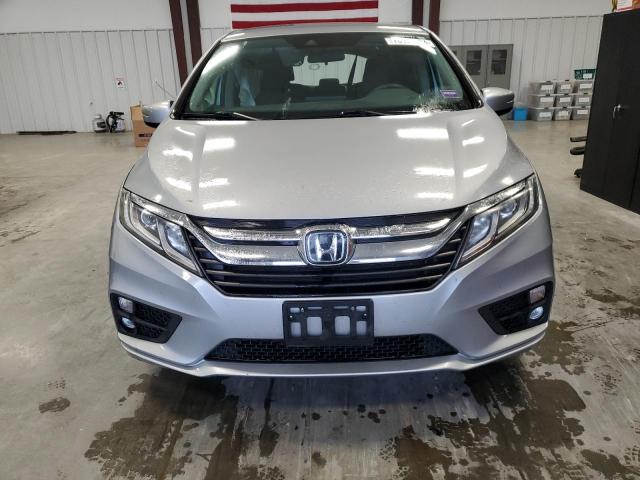 Photo 4 VIN: 5FNRL6H5XJB038940 - HONDA ODYSSEY EX 