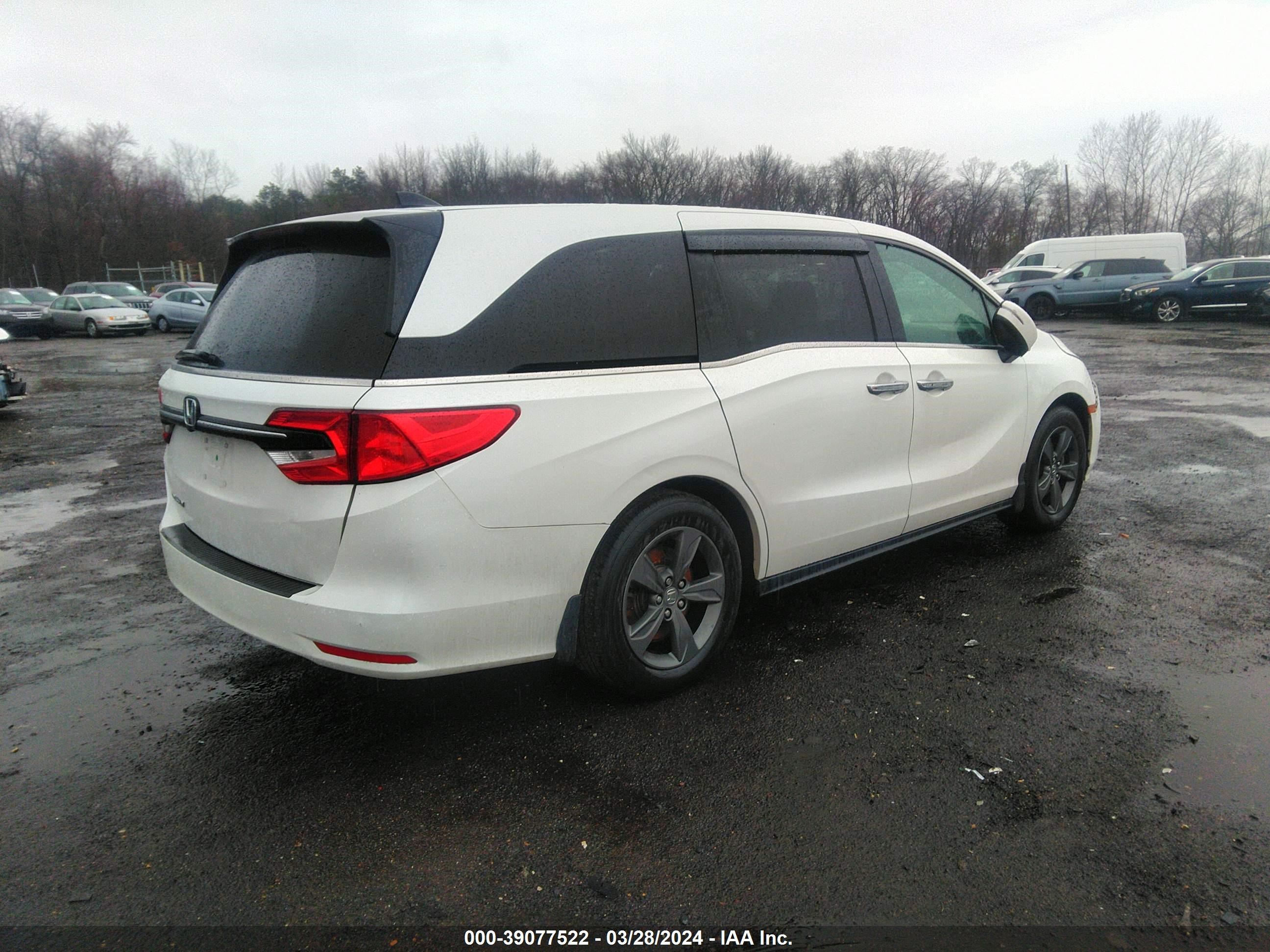 Photo 3 VIN: 5FNRL6H5XNB018824 - HONDA ODYSSEY 