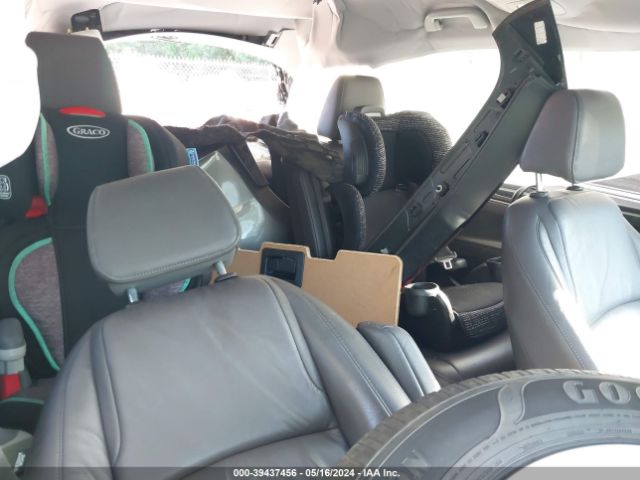 Photo 7 VIN: 5FNRL6H71JB052632 - HONDA ODYSSEY 