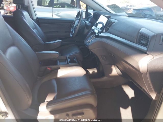 Photo 4 VIN: 5FNRL6H72JB095389 - HONDA ODYSSEY 