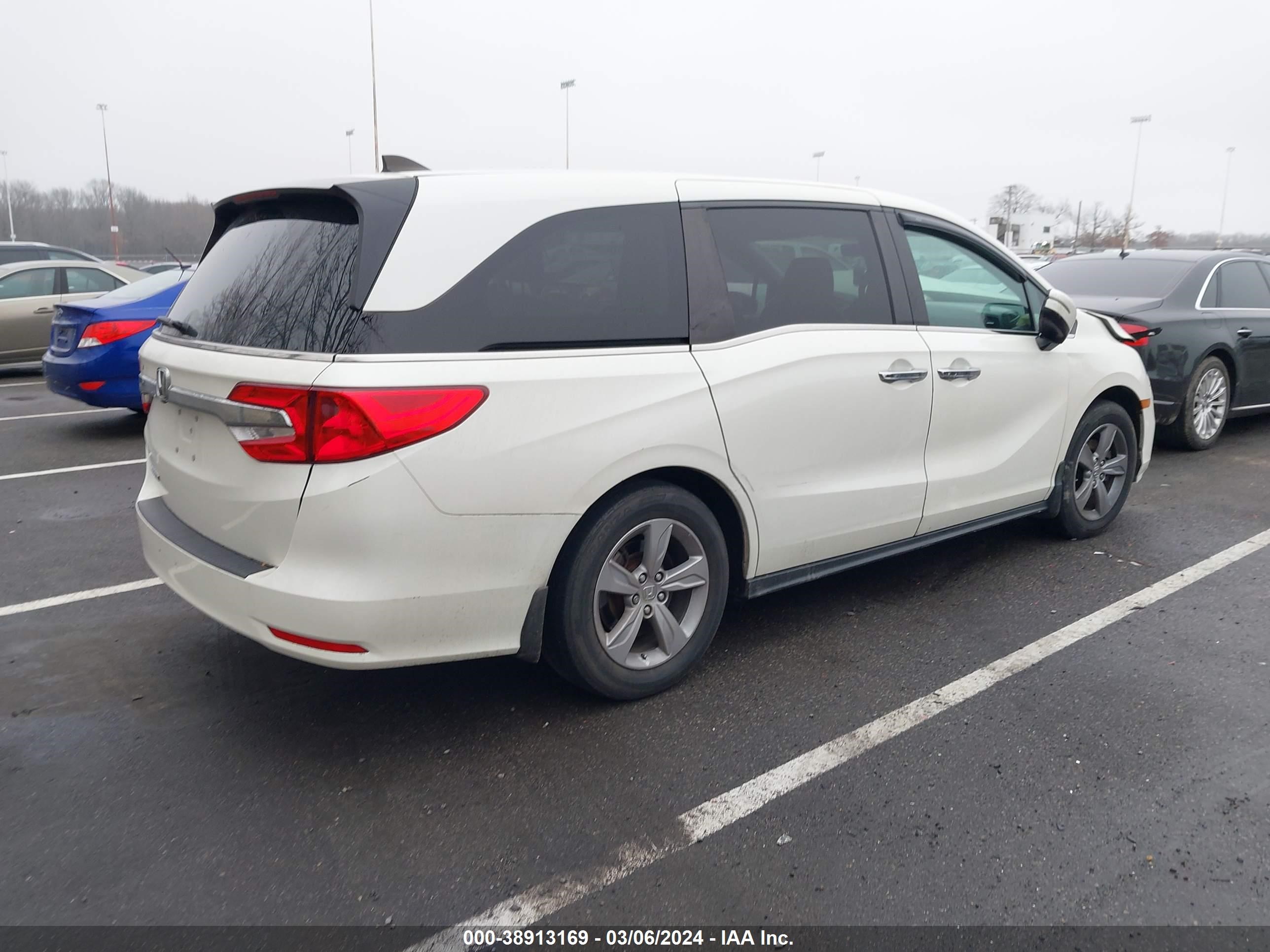 Photo 3 VIN: 5FNRL6H73KB052102 - HONDA ODYSSEY 