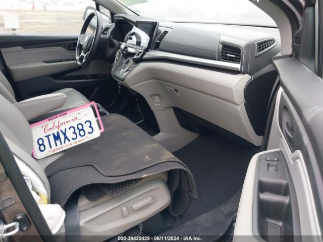 Photo 4 VIN: 5FNRL6H75JB035350 - HONDA ODYSSEY 