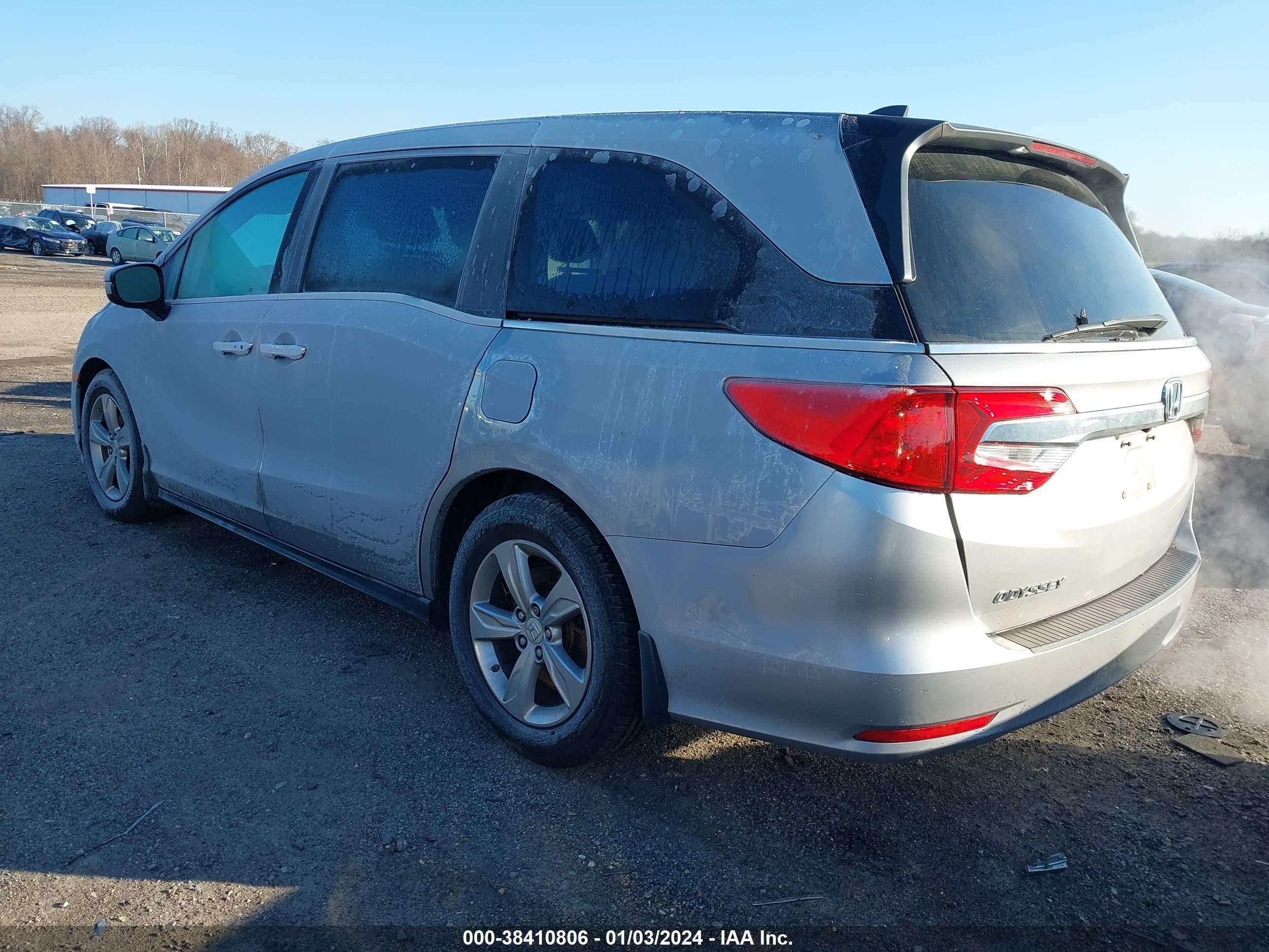 Photo 2 VIN: 5FNRL6H75JB071748 - HONDA ODYSSEY 