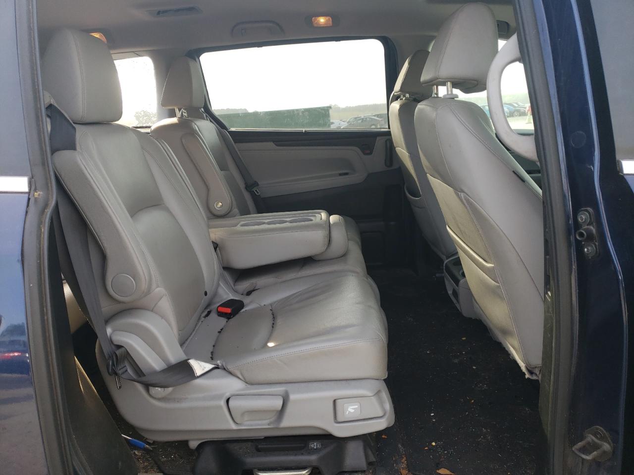 Photo 10 VIN: 5FNRL6H77JB036368 - HONDA ODYSSEY 