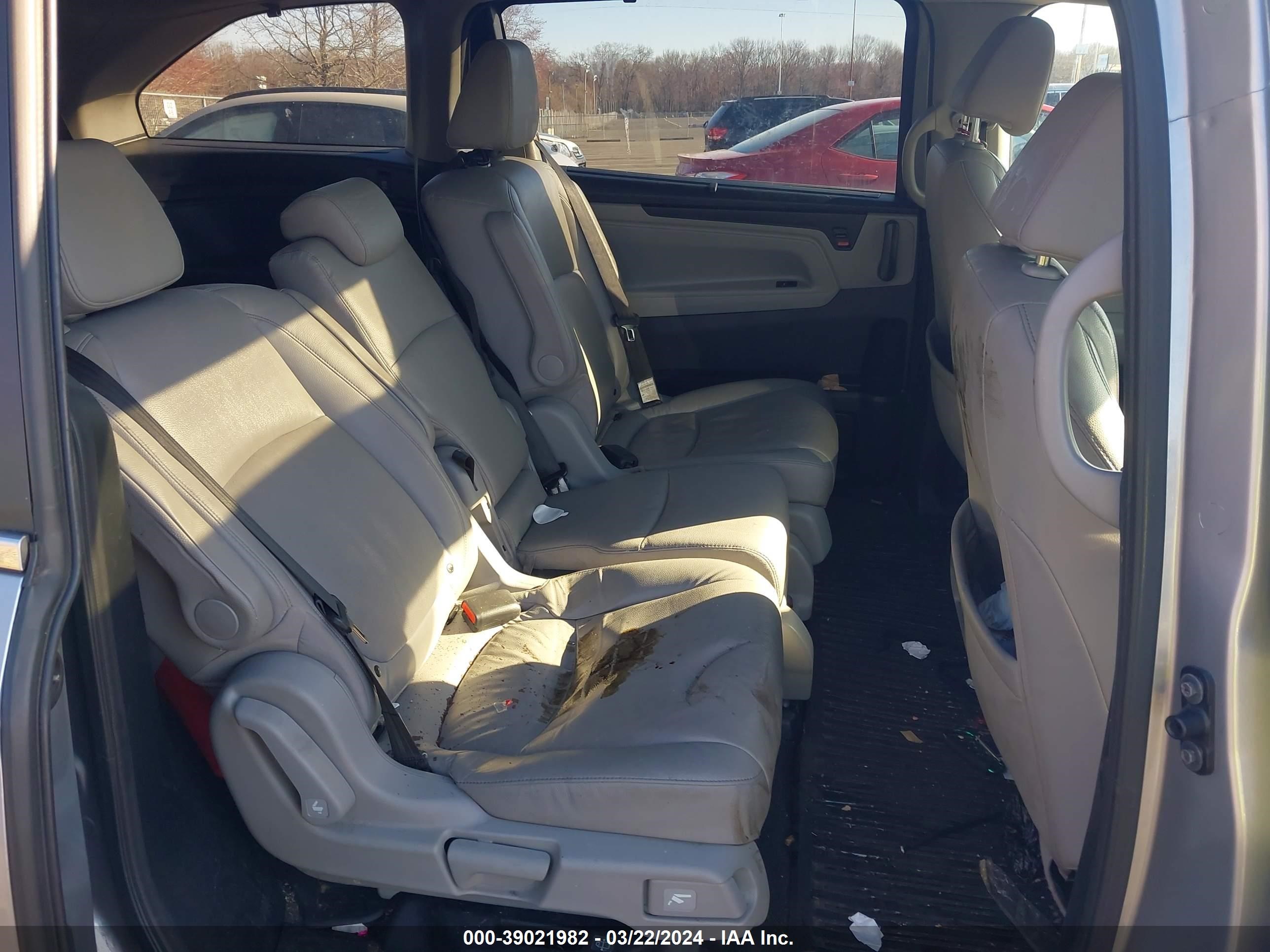 Photo 7 VIN: 5FNRL6H77NB059669 - HONDA ODYSSEY 